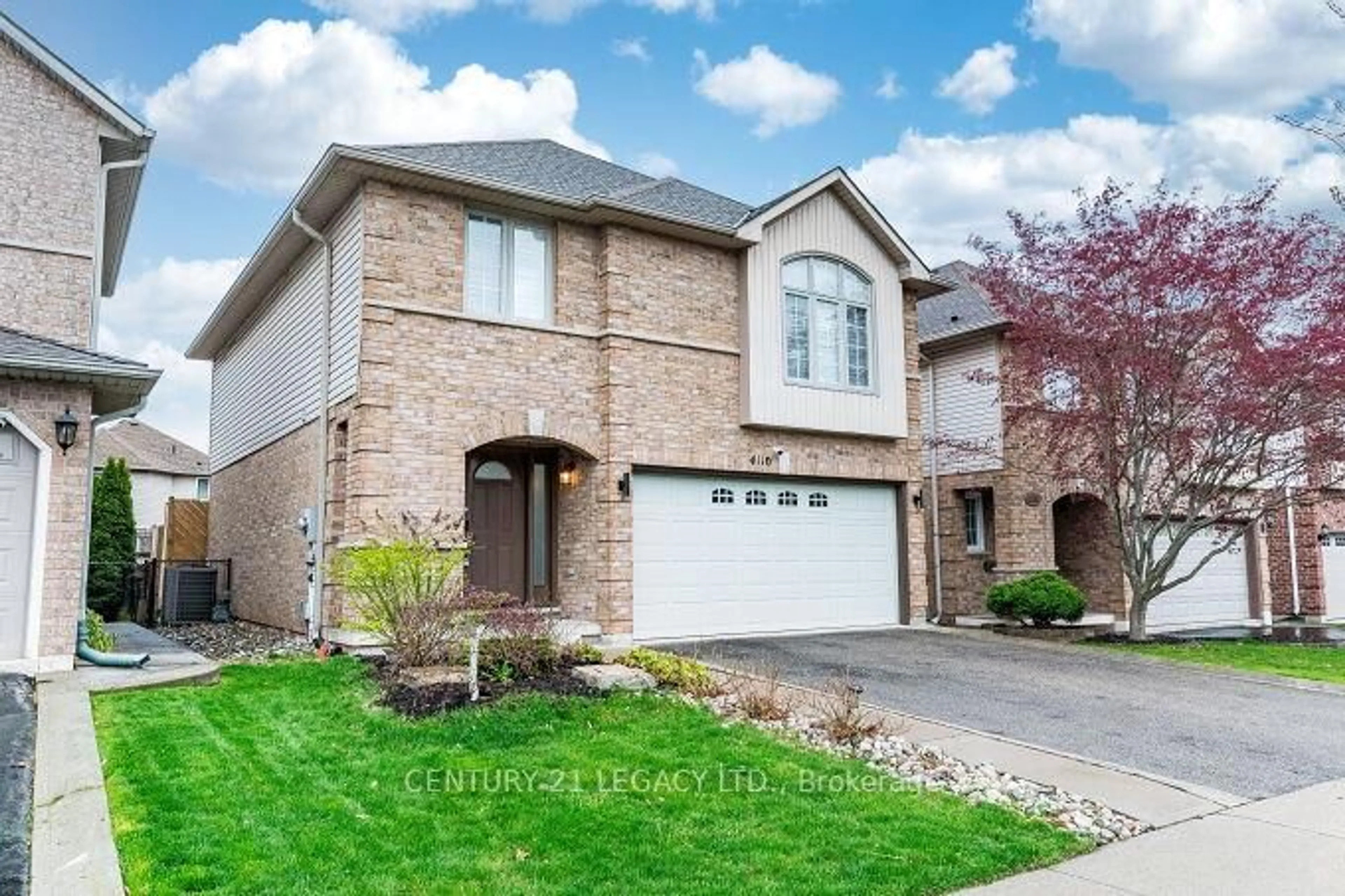 Home with brick exterior material, street for 4110 Forest Run Ave, Burlington Ontario L7M 4L7