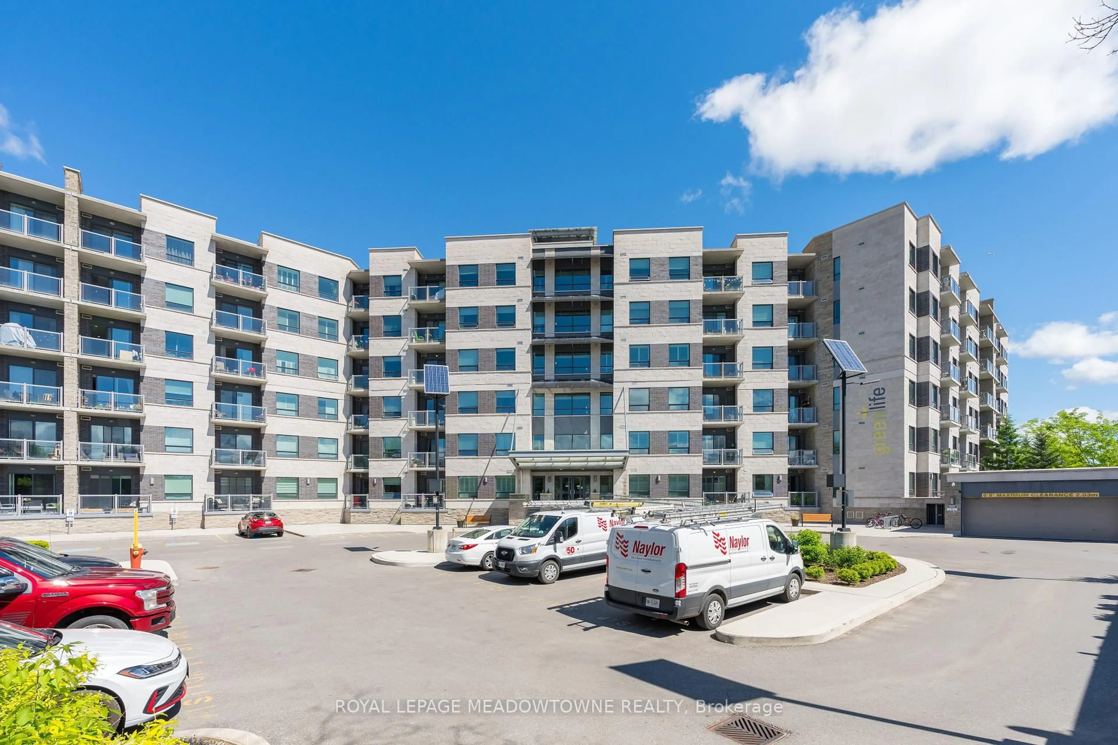 A pic from outside/outdoor area/front of a property/back of a property/a pic from drone, building for 383 Main St #520, Milton Ontario L9T 8K8