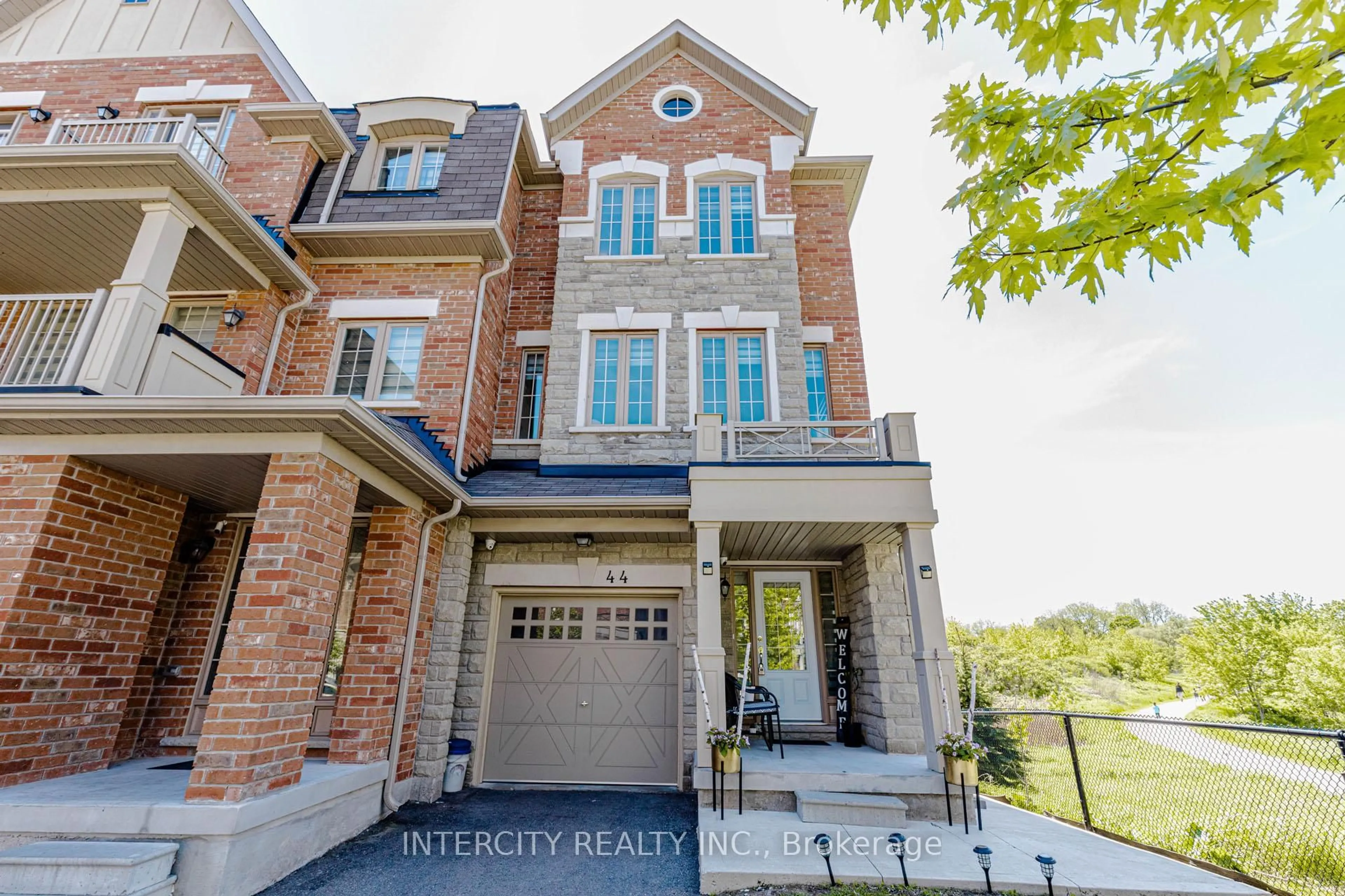 Home with brick exterior material, street for 44 Shiff Cres, Brampton Ontario L6Z 0B4