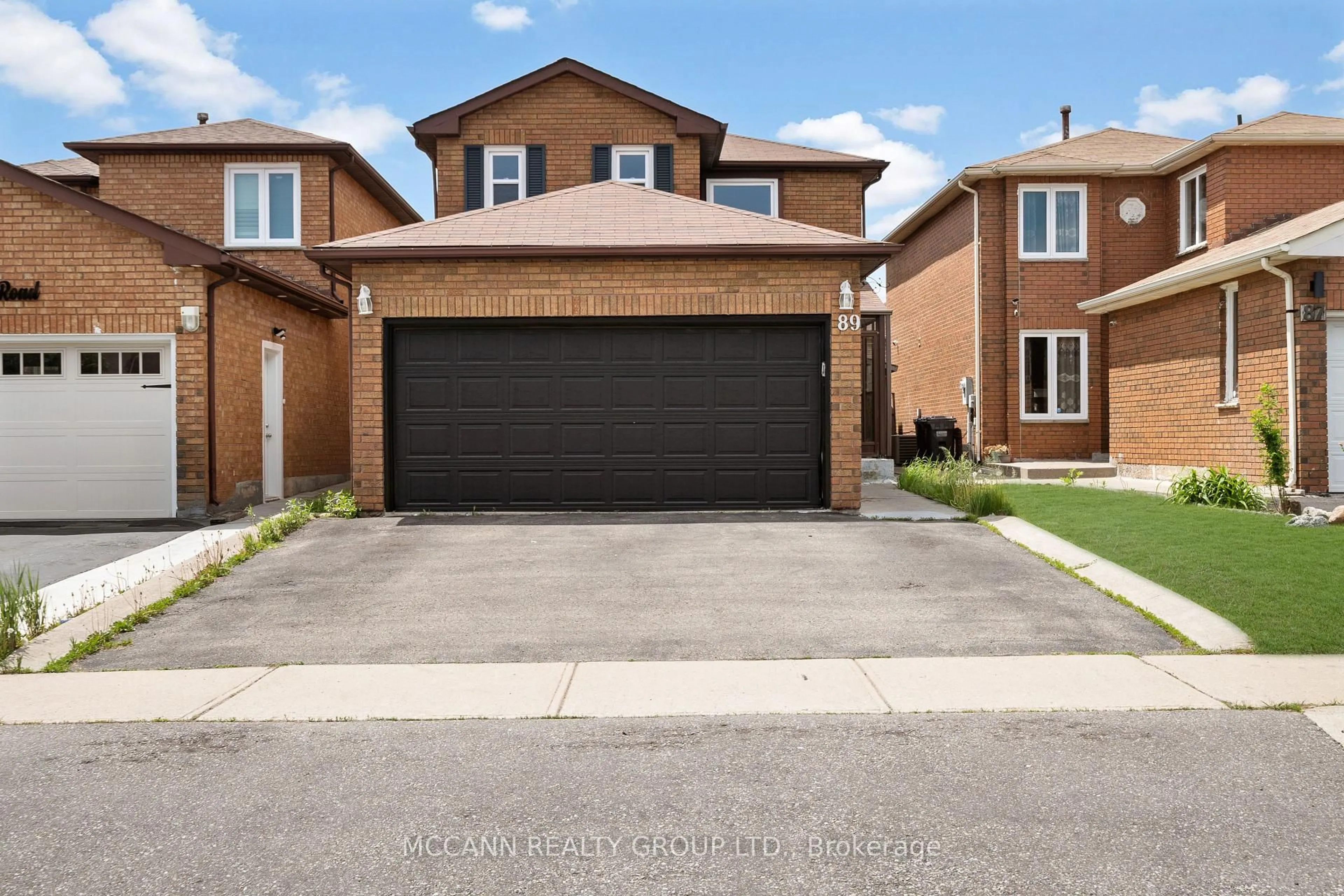 Home with brick exterior material, street for 89 Creditstone Rd, Brampton Ontario L6Y 4E9