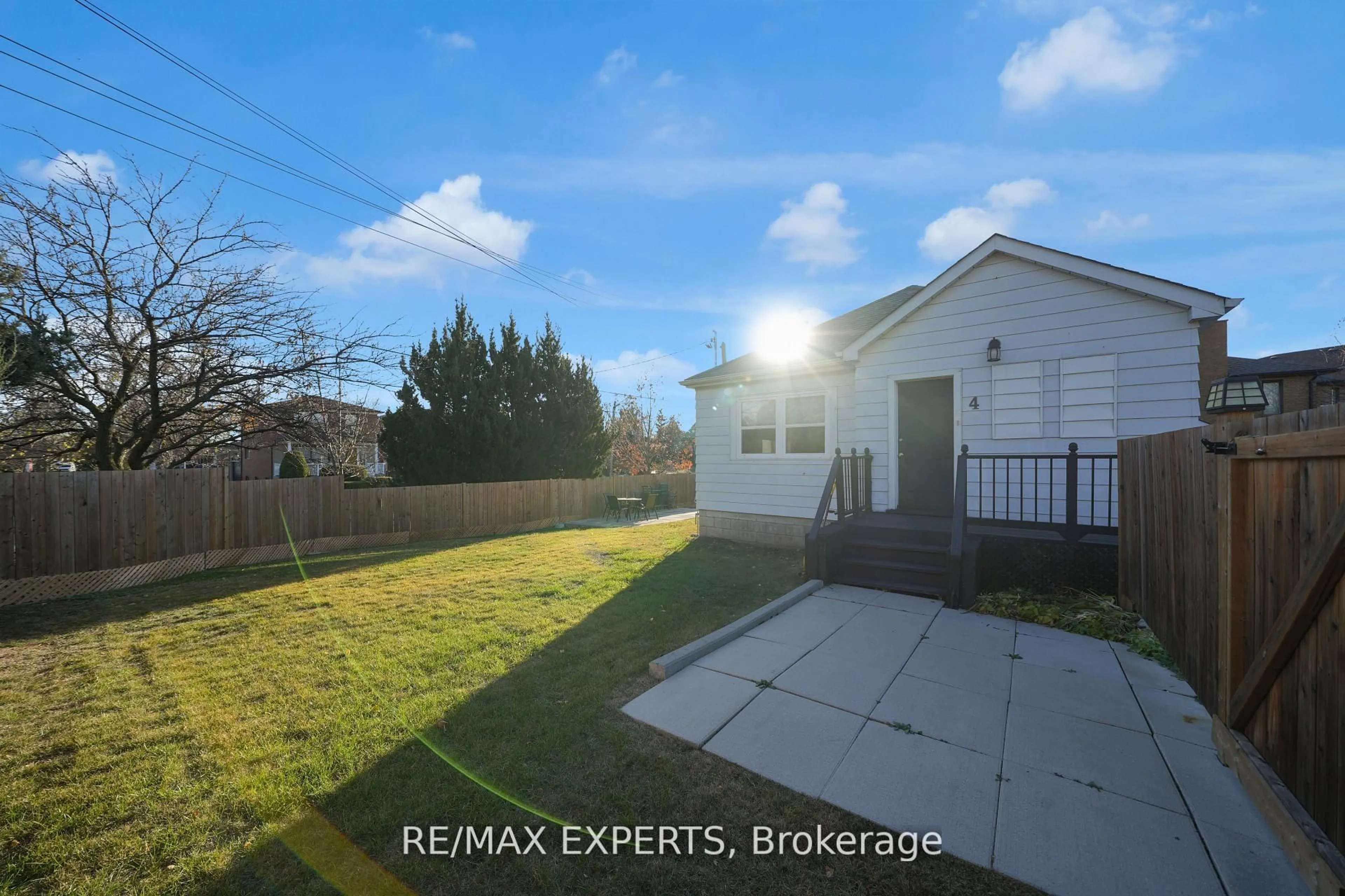 A pic from outside/outdoor area/front of a property/back of a property/a pic from drone, street for 4 Larchmere Ave, Toronto Ontario M9L 2N1