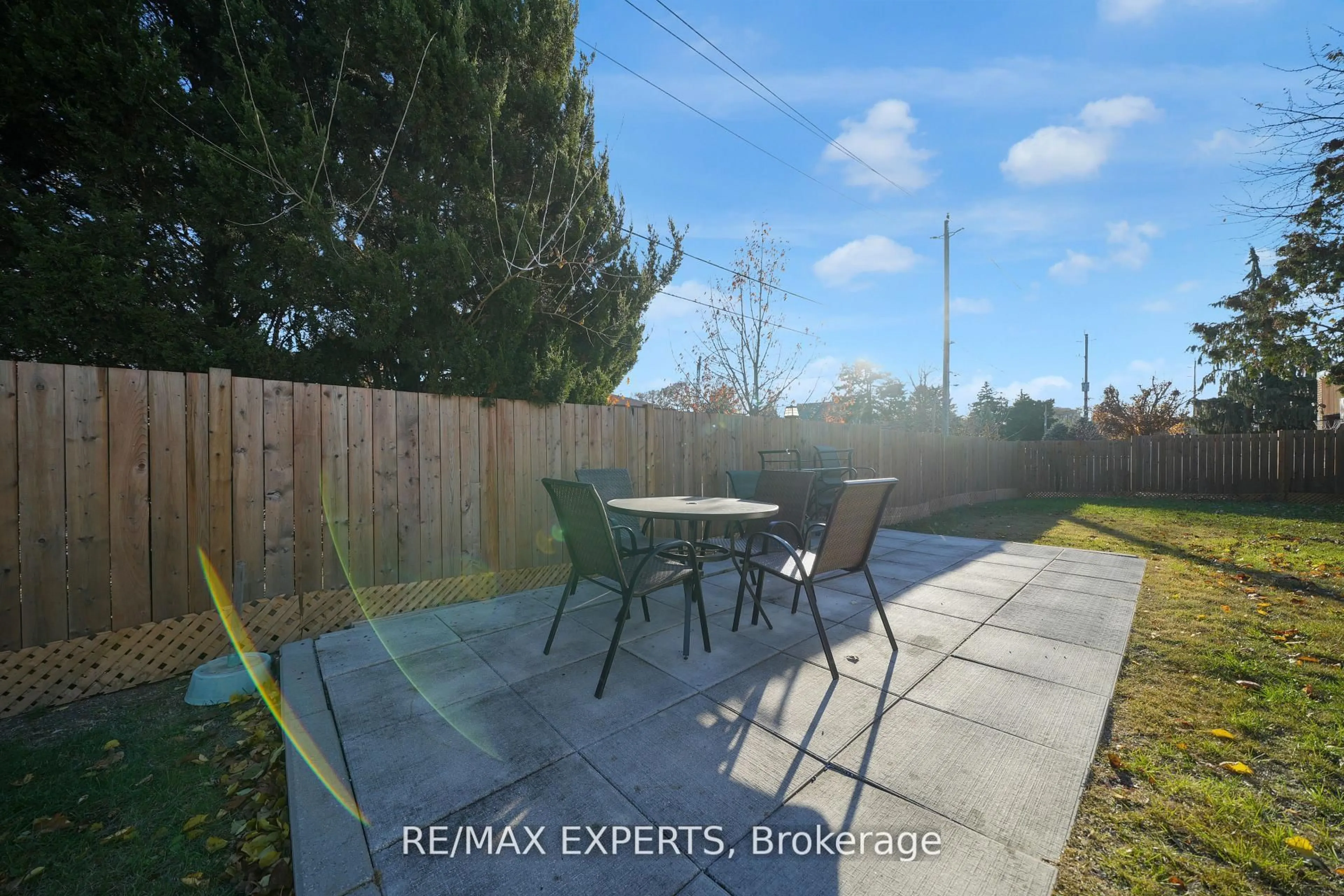 A pic from outside/outdoor area/front of a property/back of a property/a pic from drone, street for 4 Larchmere Ave, Toronto Ontario M9L 2N1