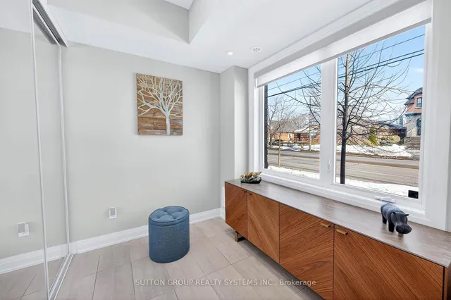 1126A Islington Ave, Toronto 4