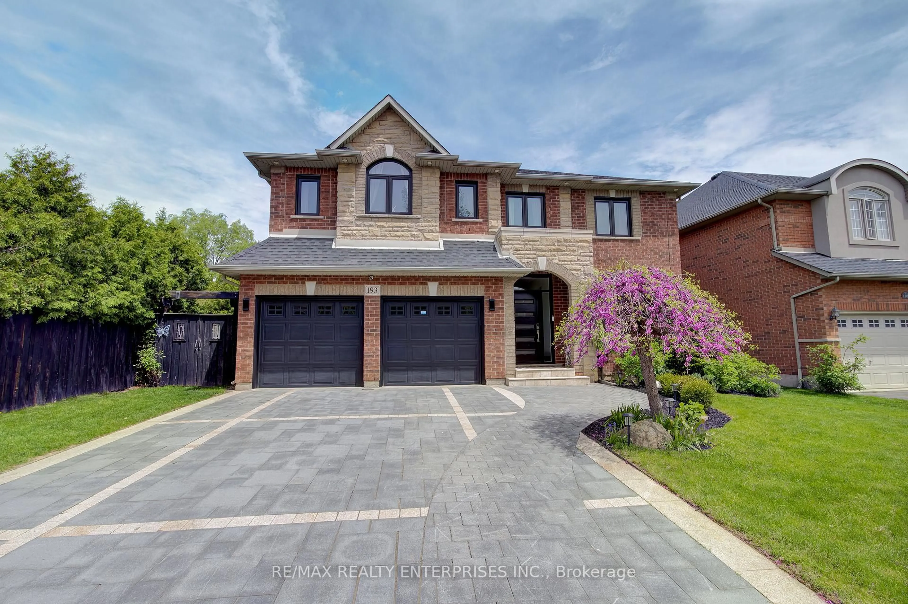 Home with brick exterior material, street for 193 Teddington Pl, Burlington Ontario L7L 6X6