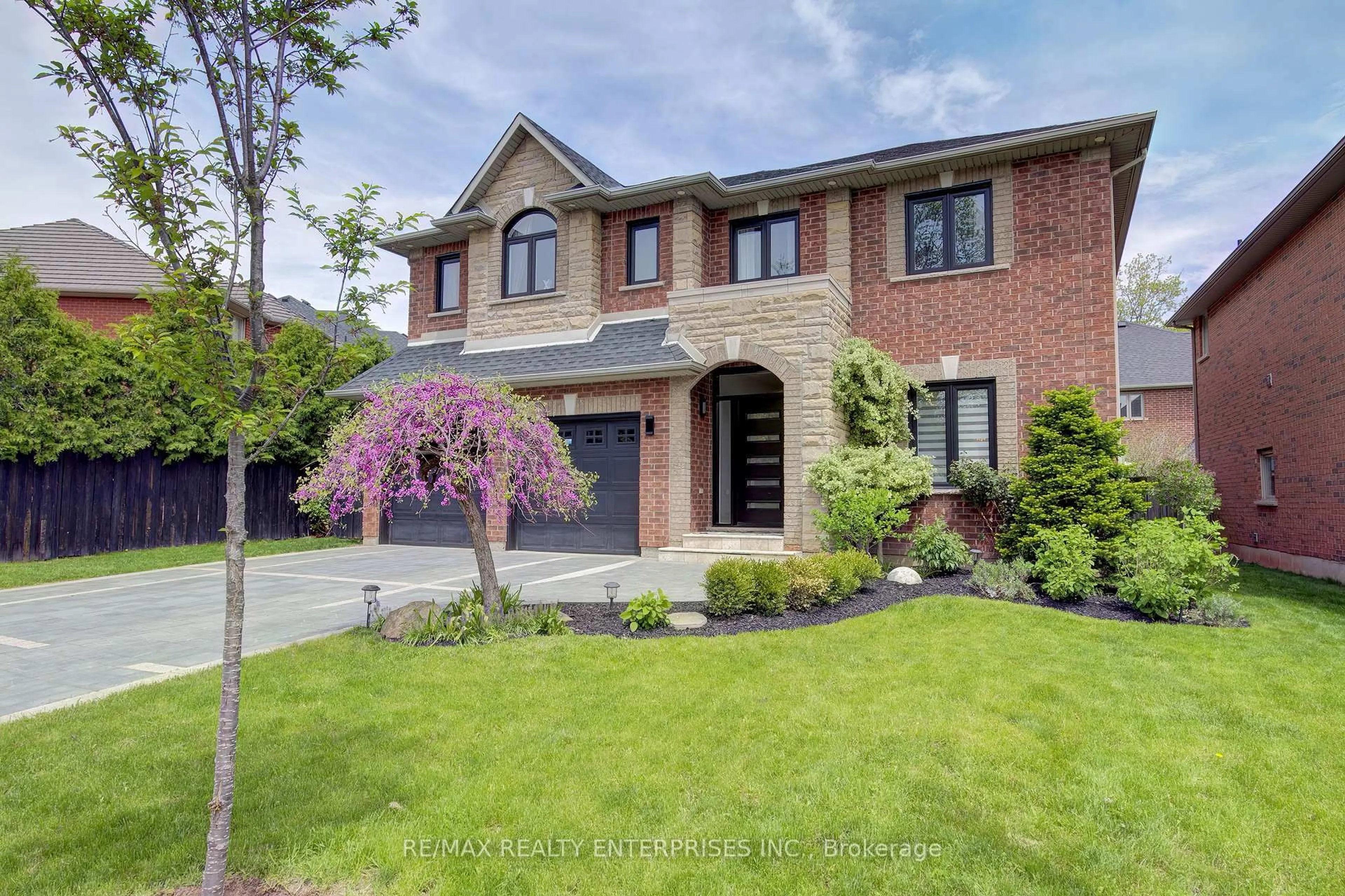 Home with brick exterior material, street for 193 Teddington Pl, Burlington Ontario L7L 6X6