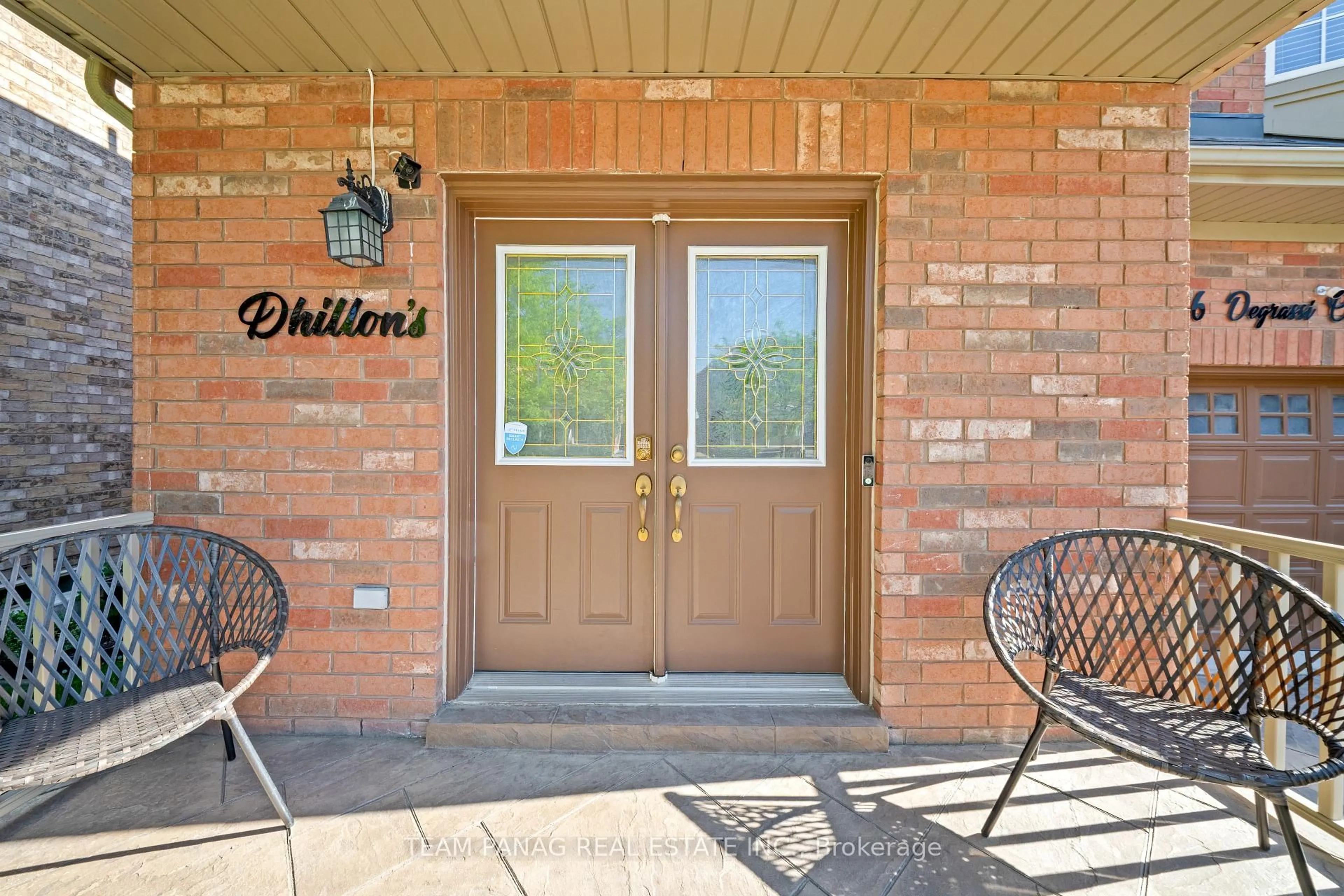 Indoor entryway for 146 Degrassi Cove Circ, Brampton Ontario L6X 0N8