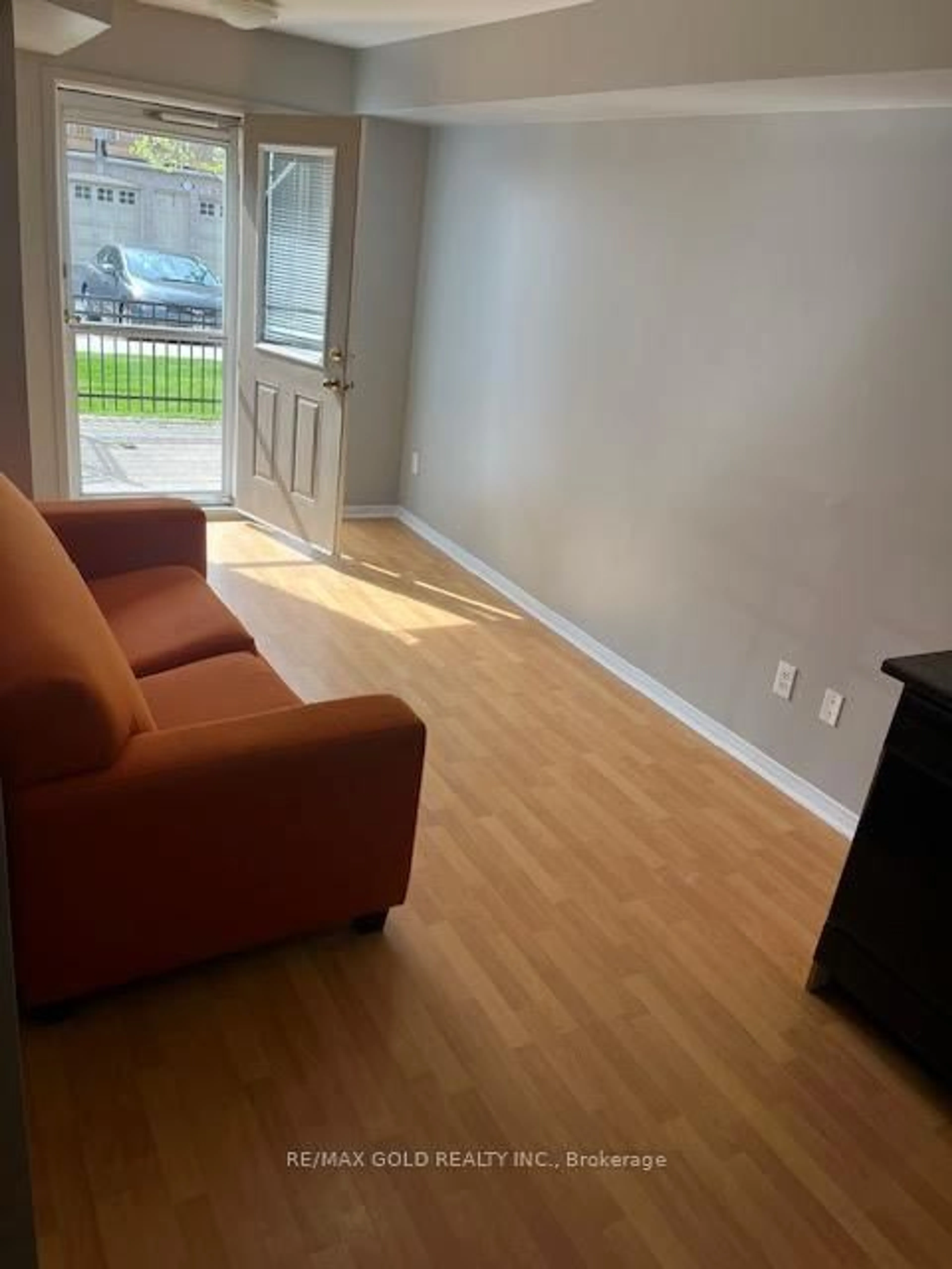 A pic of a room for 4975 Southampton Dr #143, Mississauga Ontario L5M 8C8