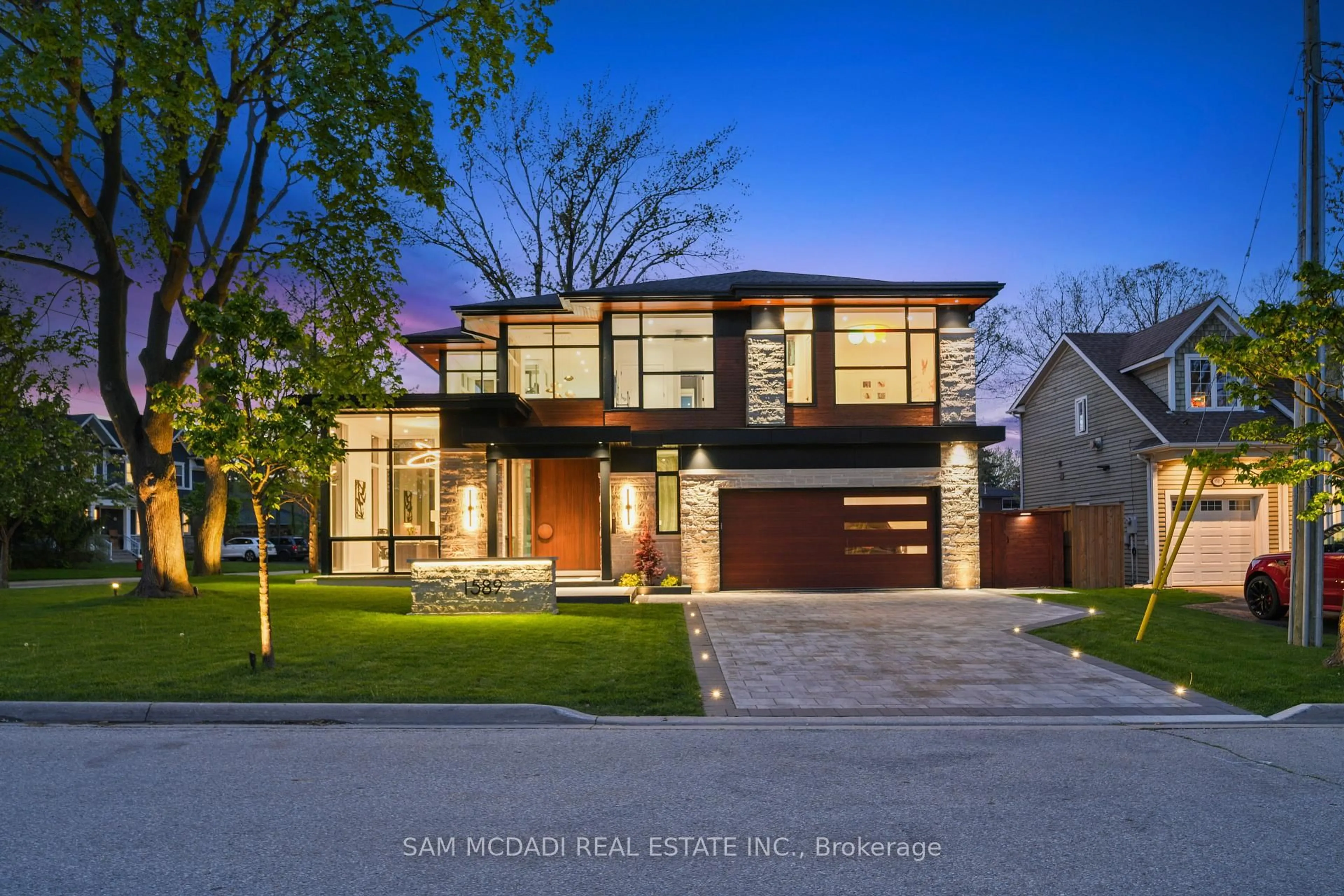Home with brick exterior material, street for 1589 Glenhill Cres, Mississauga Ontario L5H 3C4
