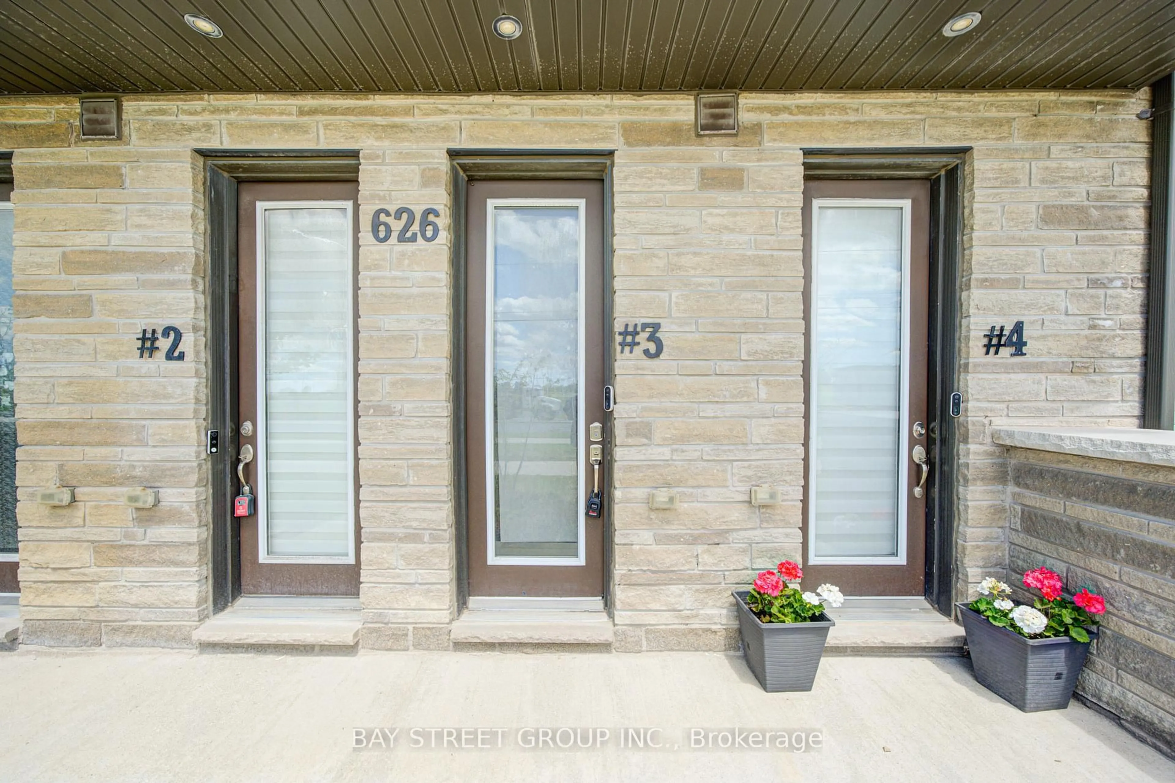 Indoor entryway for 626 Rexdale Blvd #3, Toronto Ontario M9W 0G1