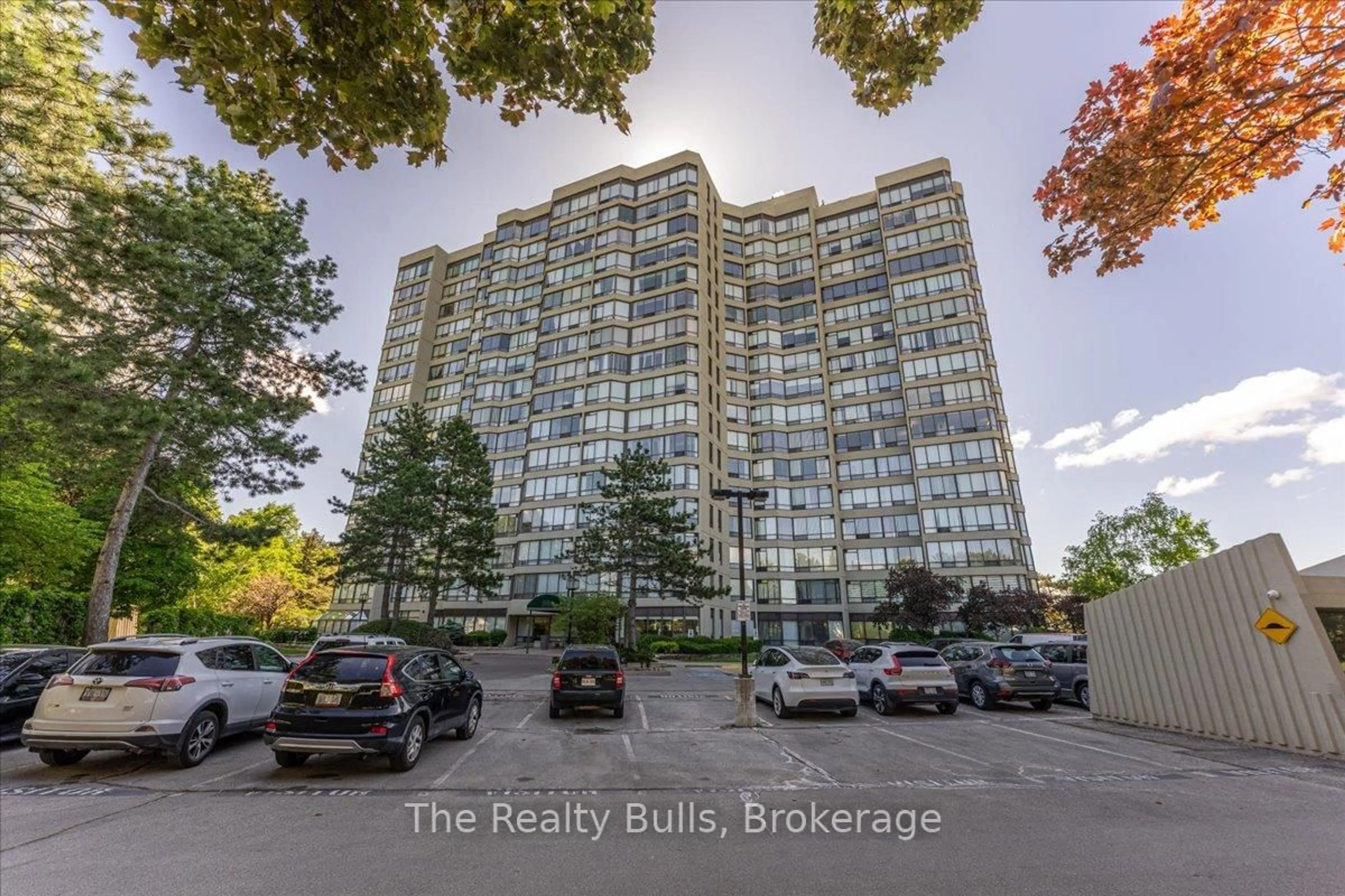 Blurry image for 26 Hanover Rd #701, Brampton Ontario L6S 4T2