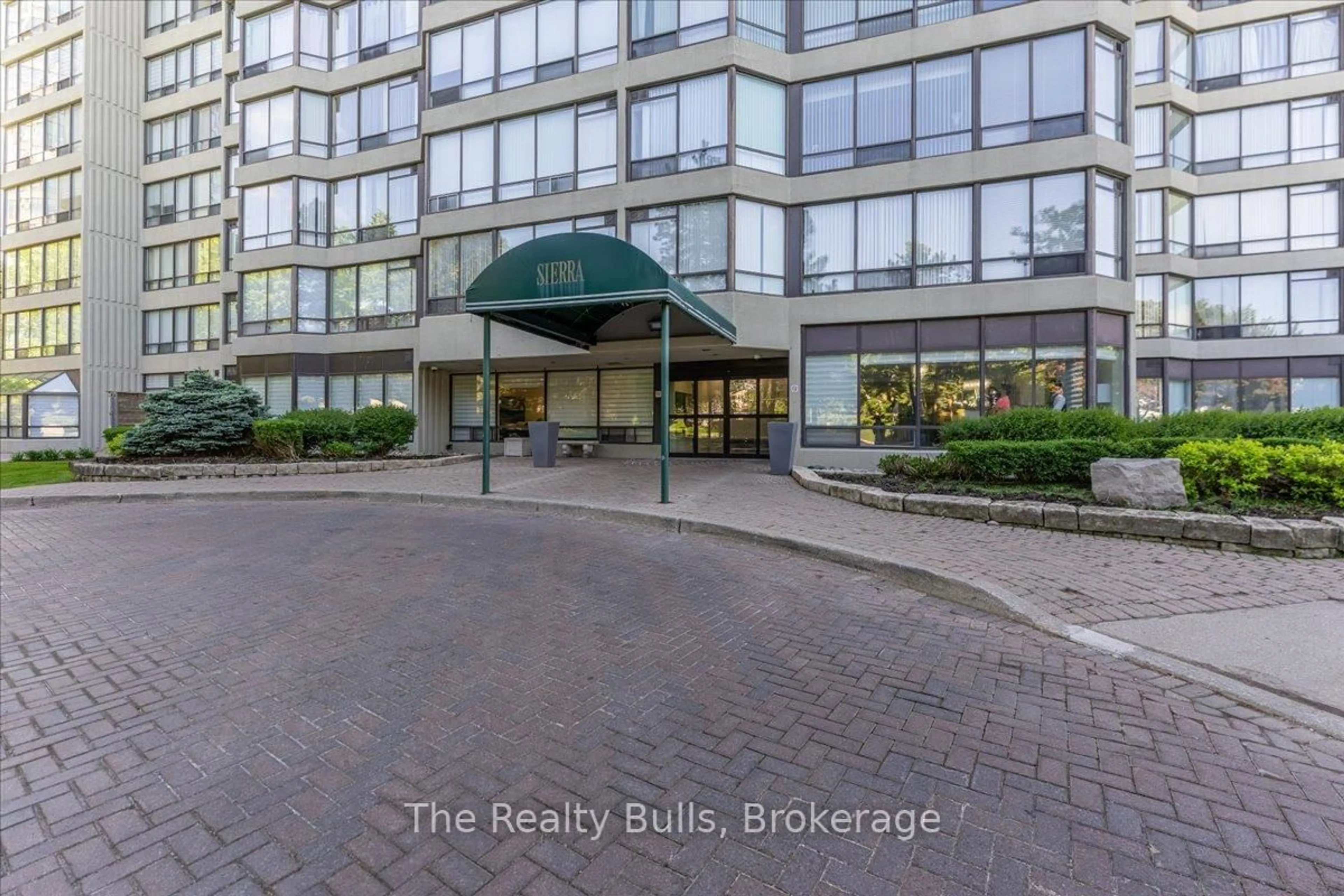 Unknown for 26 Hanover Rd #701, Brampton Ontario L6S 4T2