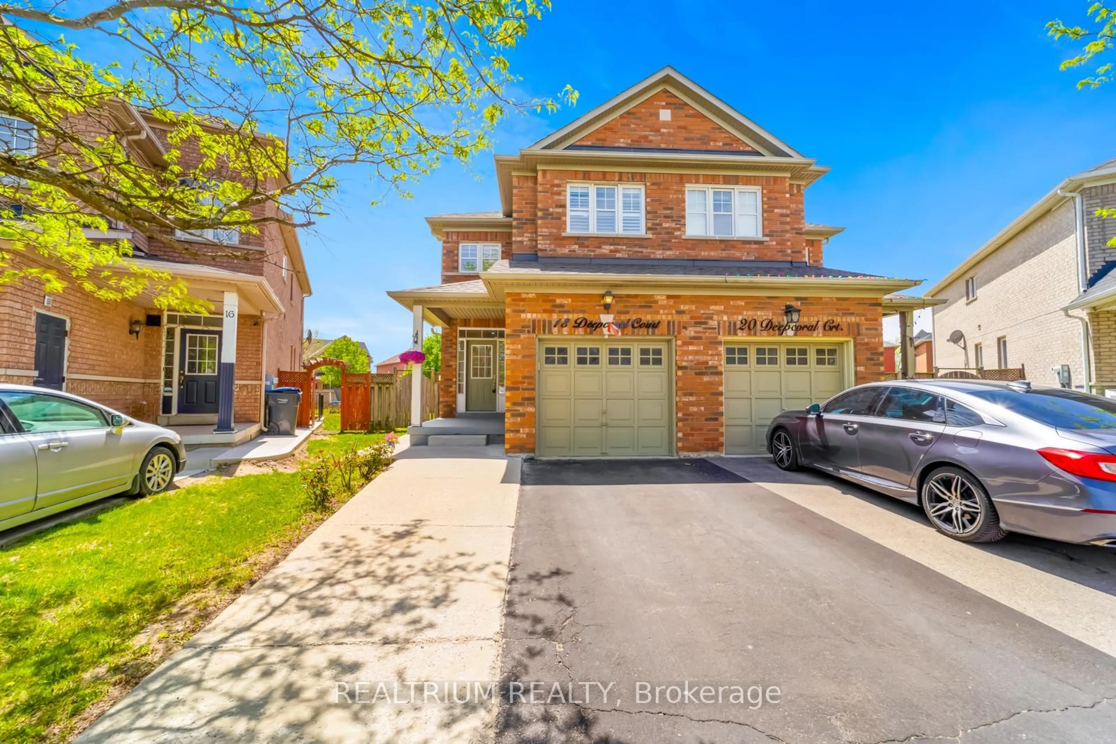 Home with brick exterior material, street for 18 Deepcoral Crt, Brampton Ontario L6V 4P7