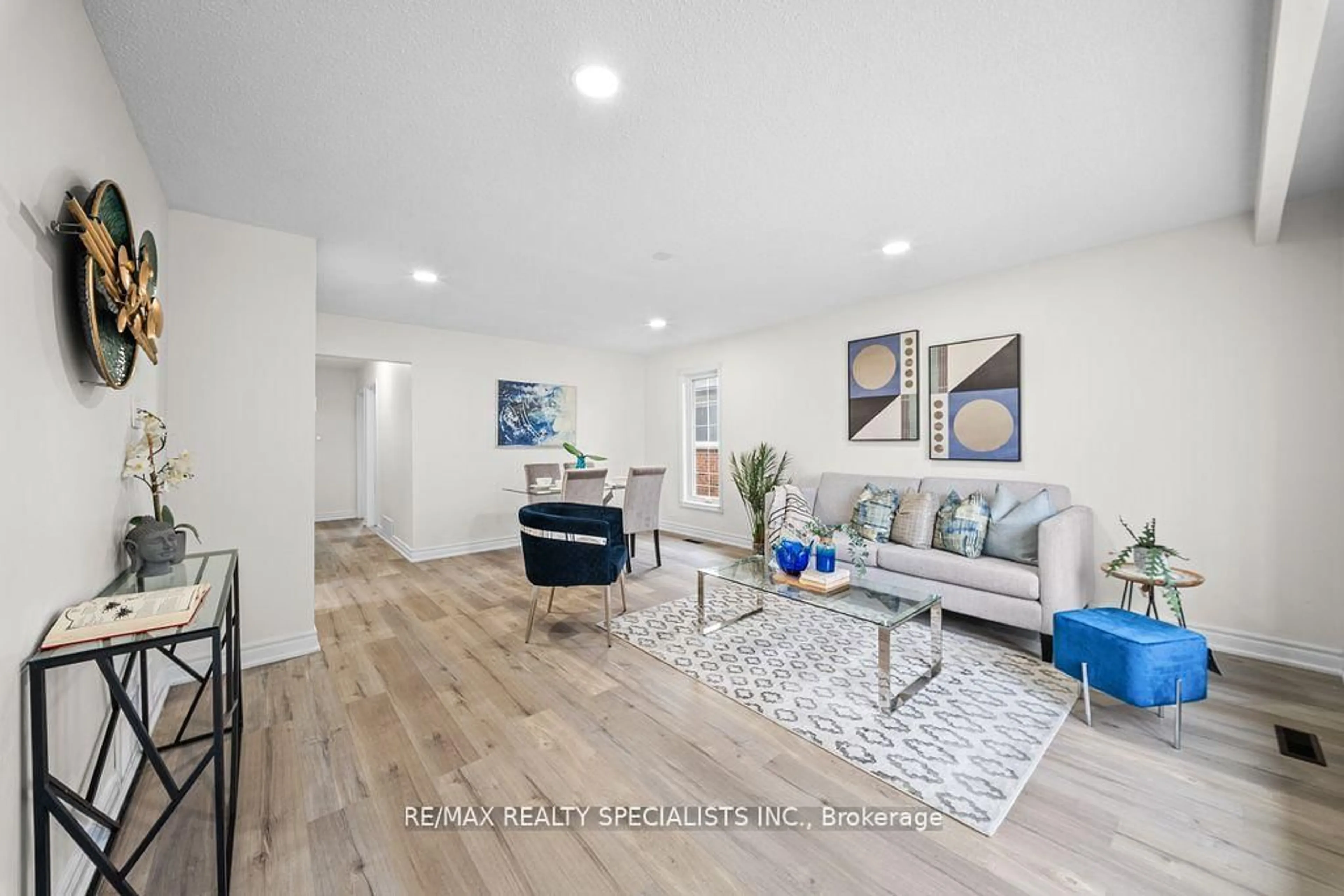 Living room with furniture, unknown for 66 Avening Dr, Toronto Ontario M9V 1Y1