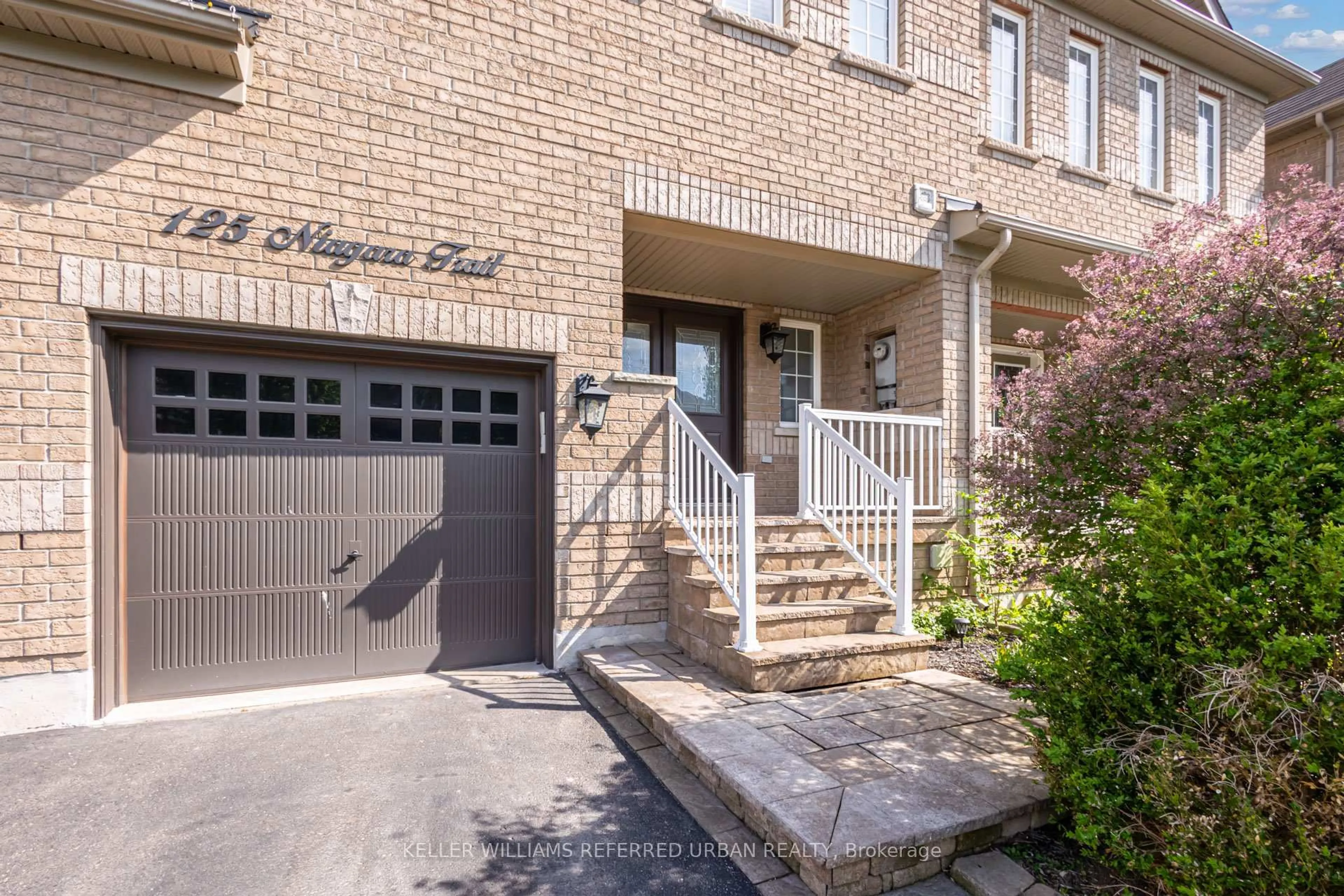 Home with brick exterior material, street for 125 Niagara Tr, Halton Hills Ontario L7G 0A6