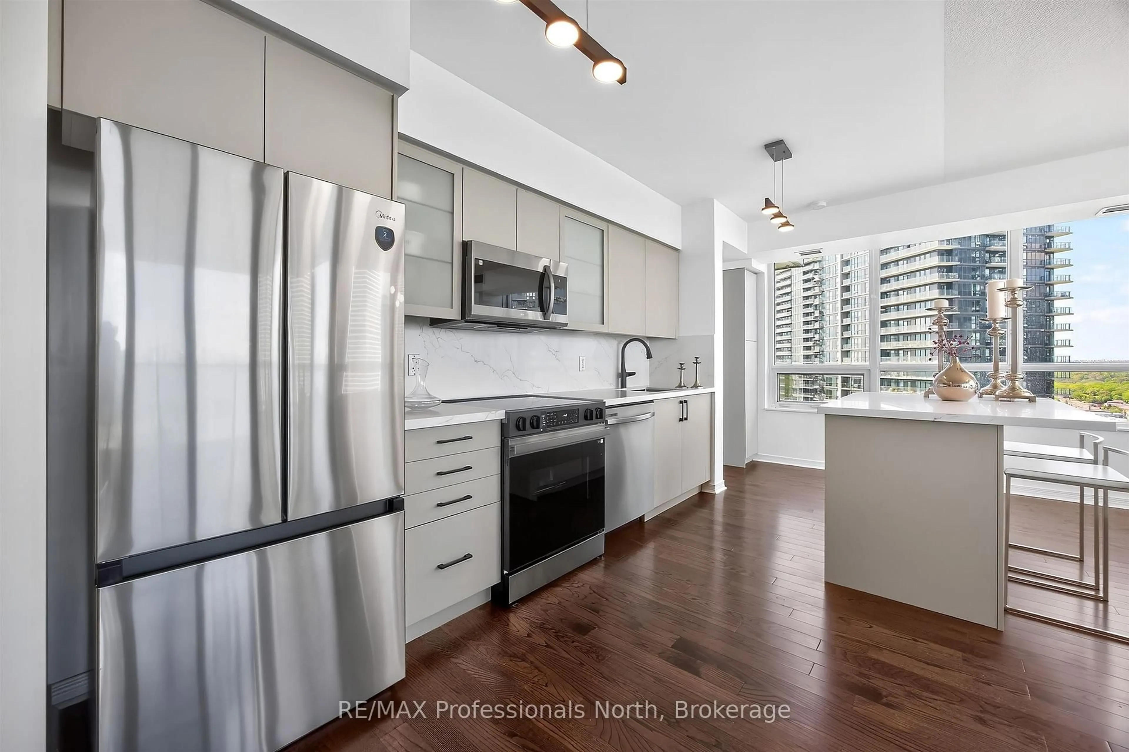 Unknown for 2230 Lake Shore Blvd #3106, Toronto Ontario M8V 0B2