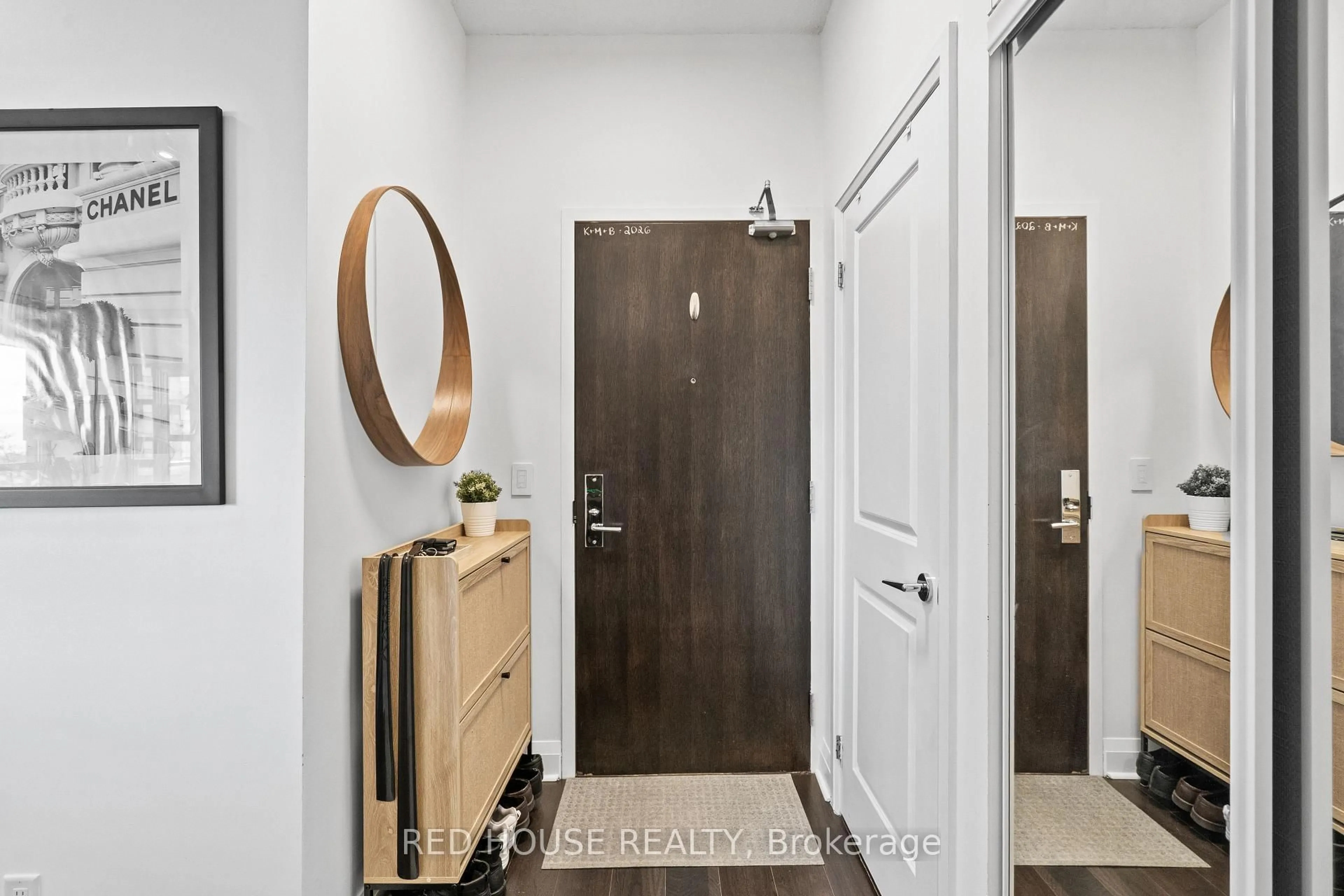 Indoor entryway for 1185 The Queensway #603, Toronto Ontario M8Z 0C6