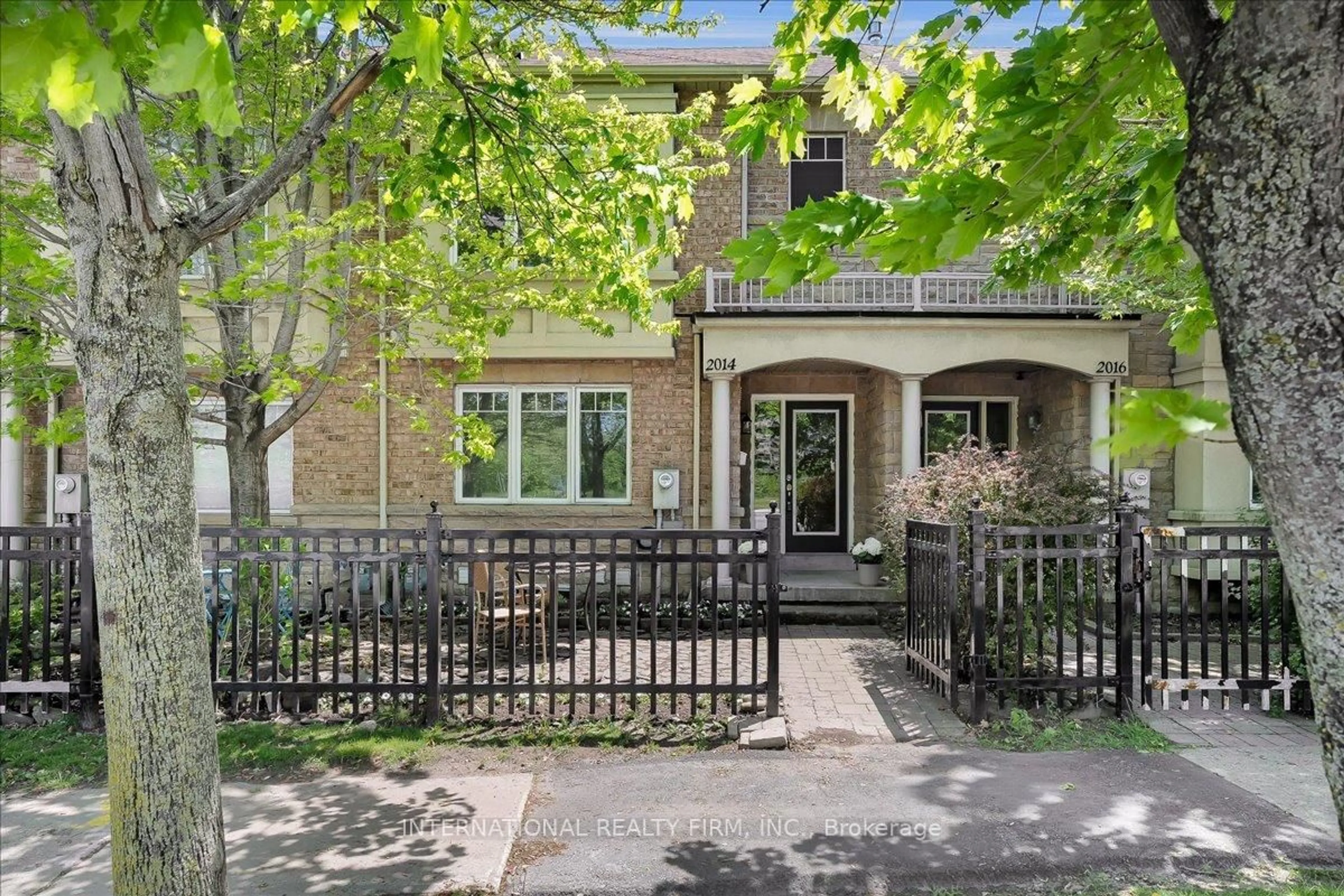 Unknown for 2014 Lakeshore Rd, Mississauga Ontario L5J 1J8
