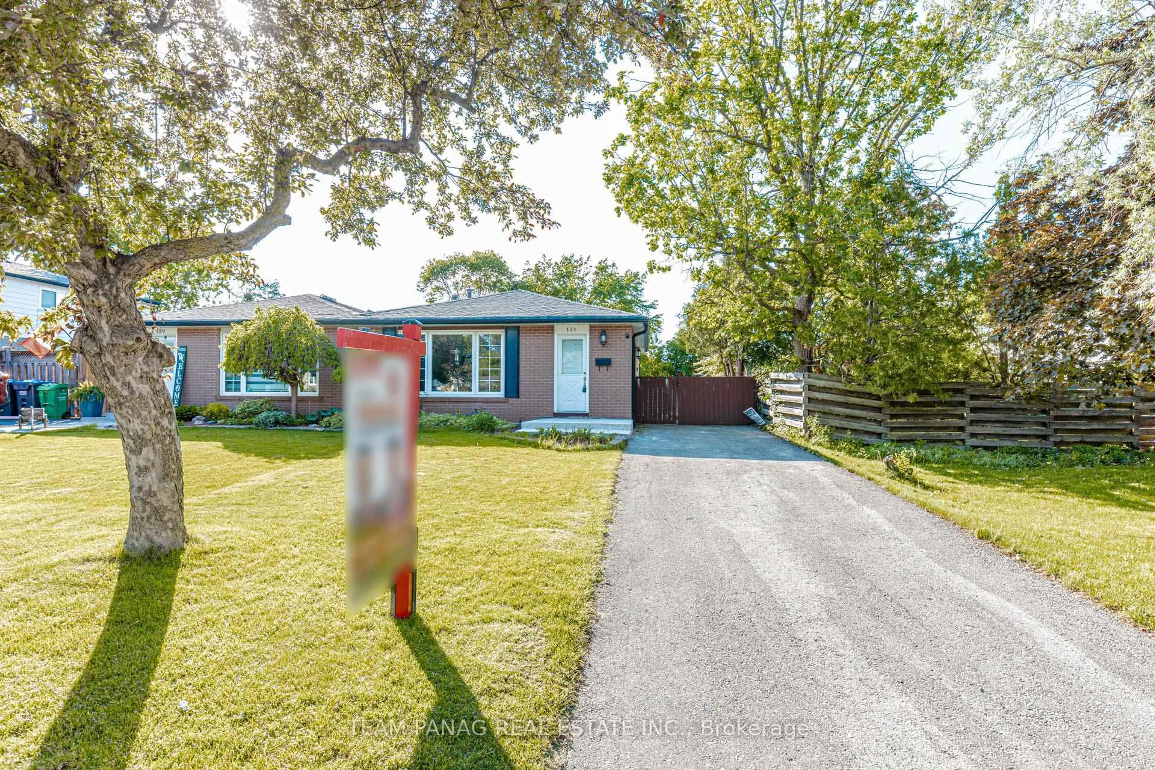 A pic from outside/outdoor area/front of a property/back of a property/a pic from drone, street for 141 Fallingdale Cres, Brampton Ontario L6T 3J5