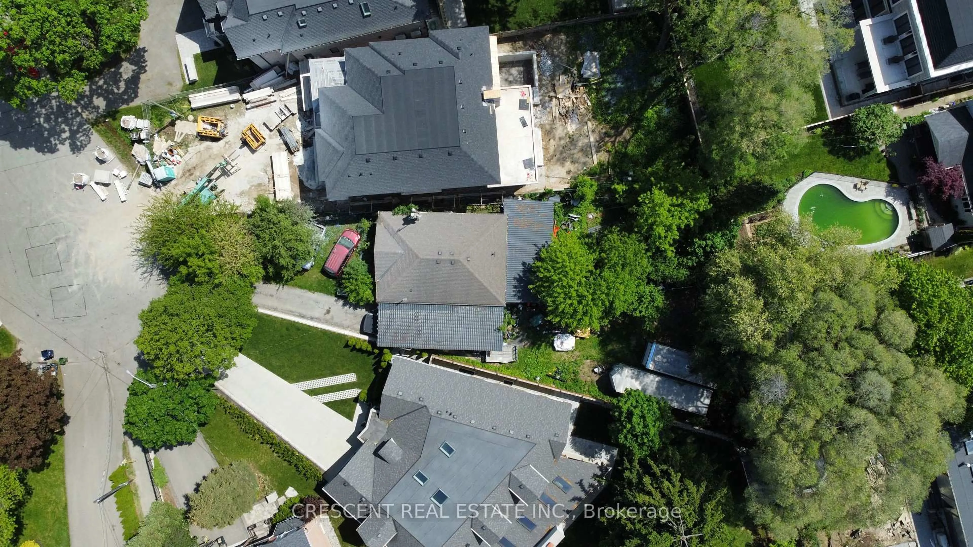 A pic from outside/outdoor area/front of a property/back of a property/a pic from drone, street for 10 Shaver Crt, Toronto Ontario M9B 4P5