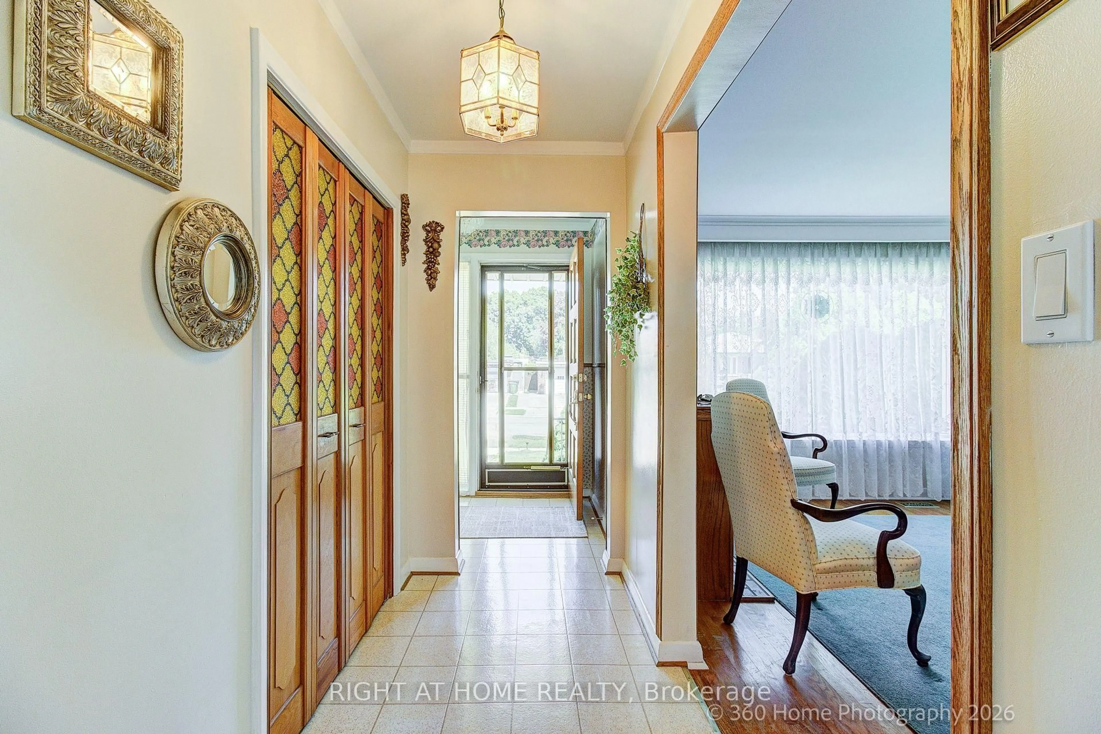 Indoor entryway for 9 STEVENHARRIS Dr, Toronto Ontario M9C 1T9