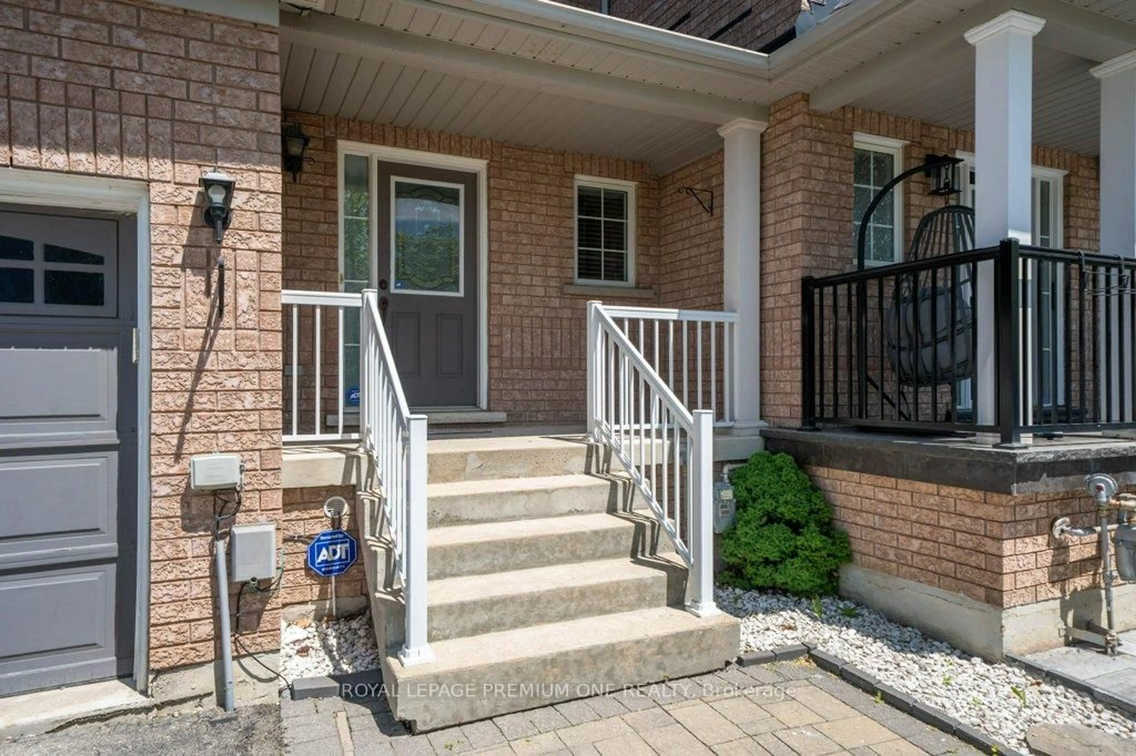 Home with brick exterior material, street for 13 Summitridge Crt, Brampton Ontario L6P 2E5