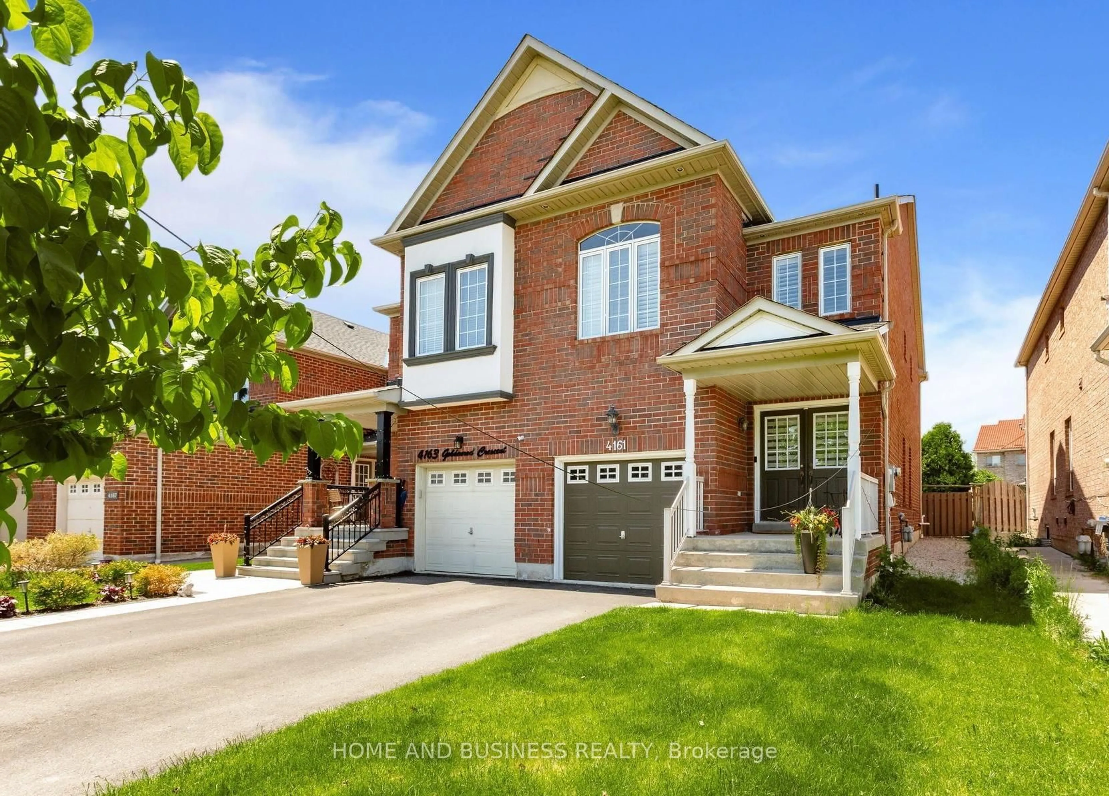 Home with brick exterior material, street for 4161 Goldenrod Cres, Mississauga Ontario L5V 3C1