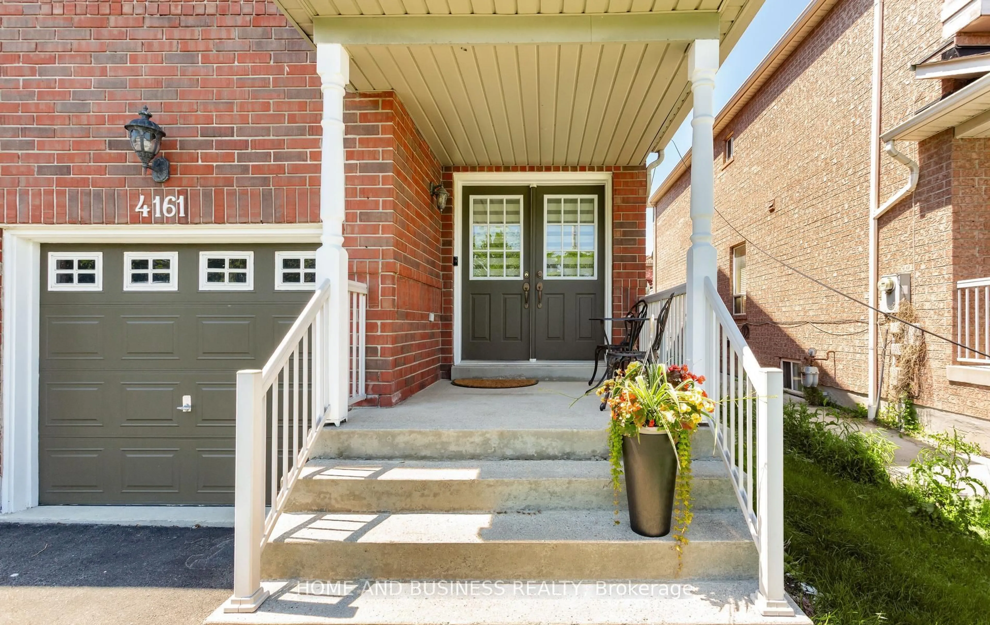 Indoor entryway for 4161 Goldenrod Cres, Mississauga Ontario L5V 3C1