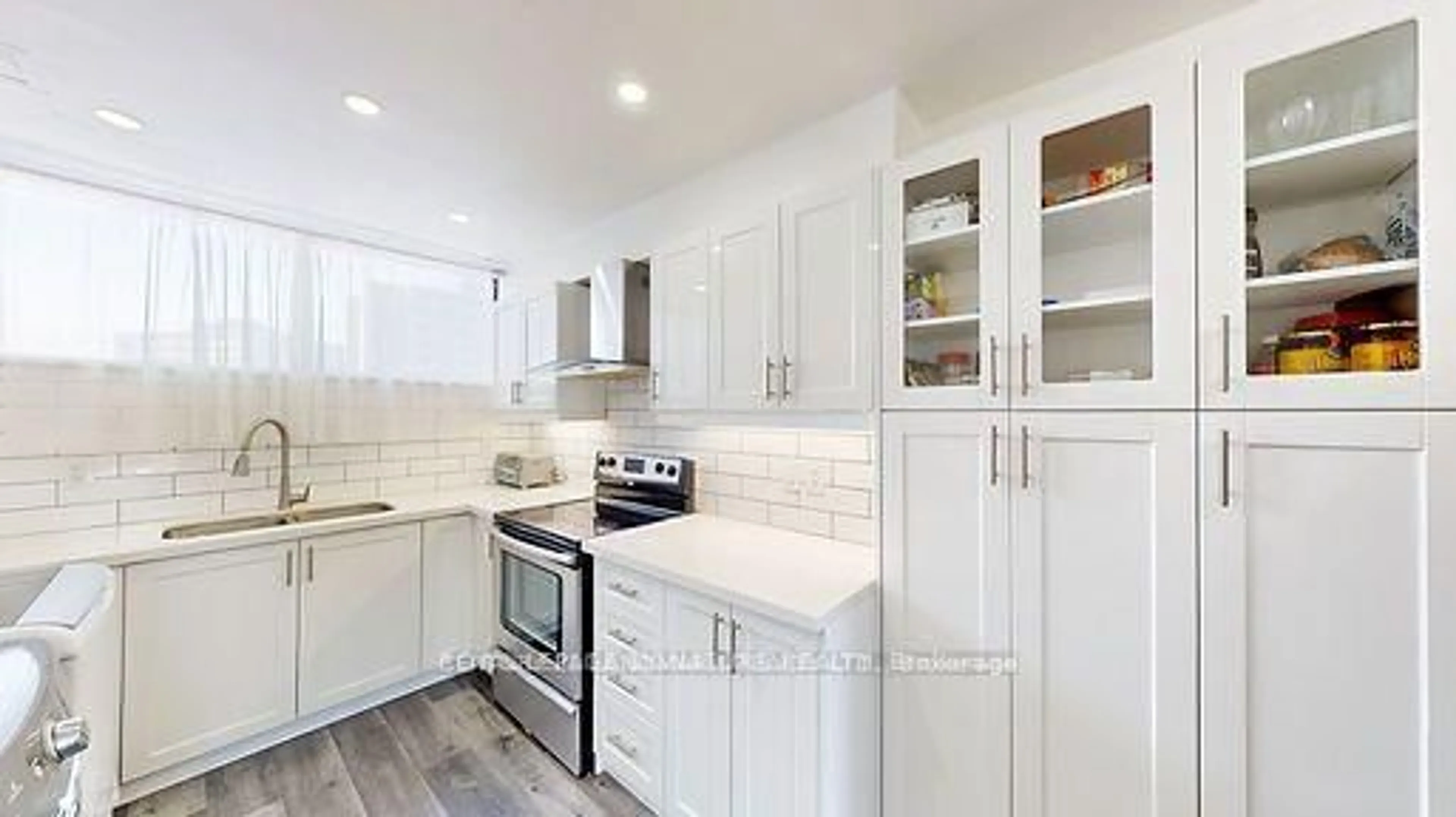 Unknown for 4673 Jane St #806, Toronto Ontario M3N 2L1