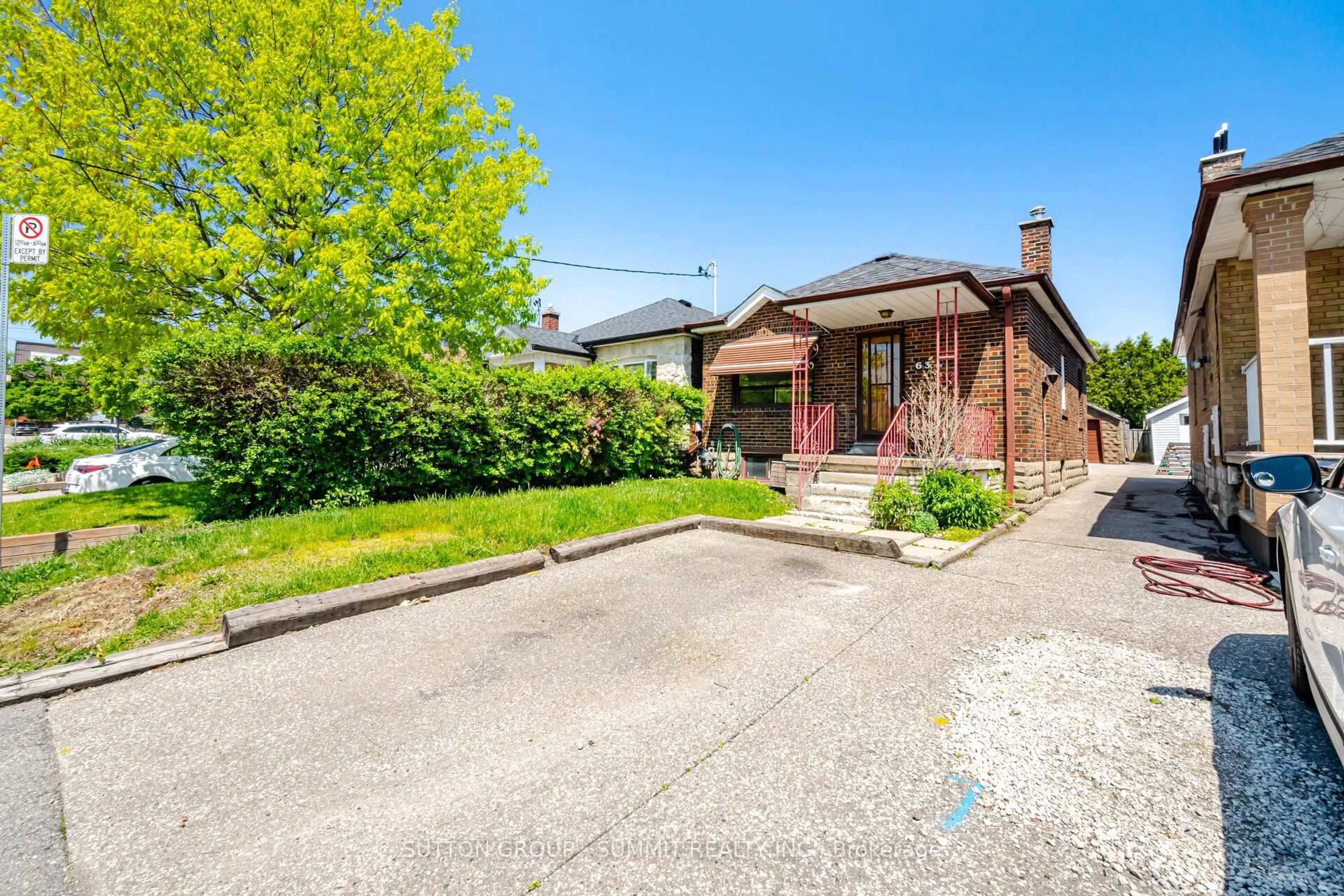 Unknown for 63 Chamberlain Ave, Toronto Ontario M6E 4J9