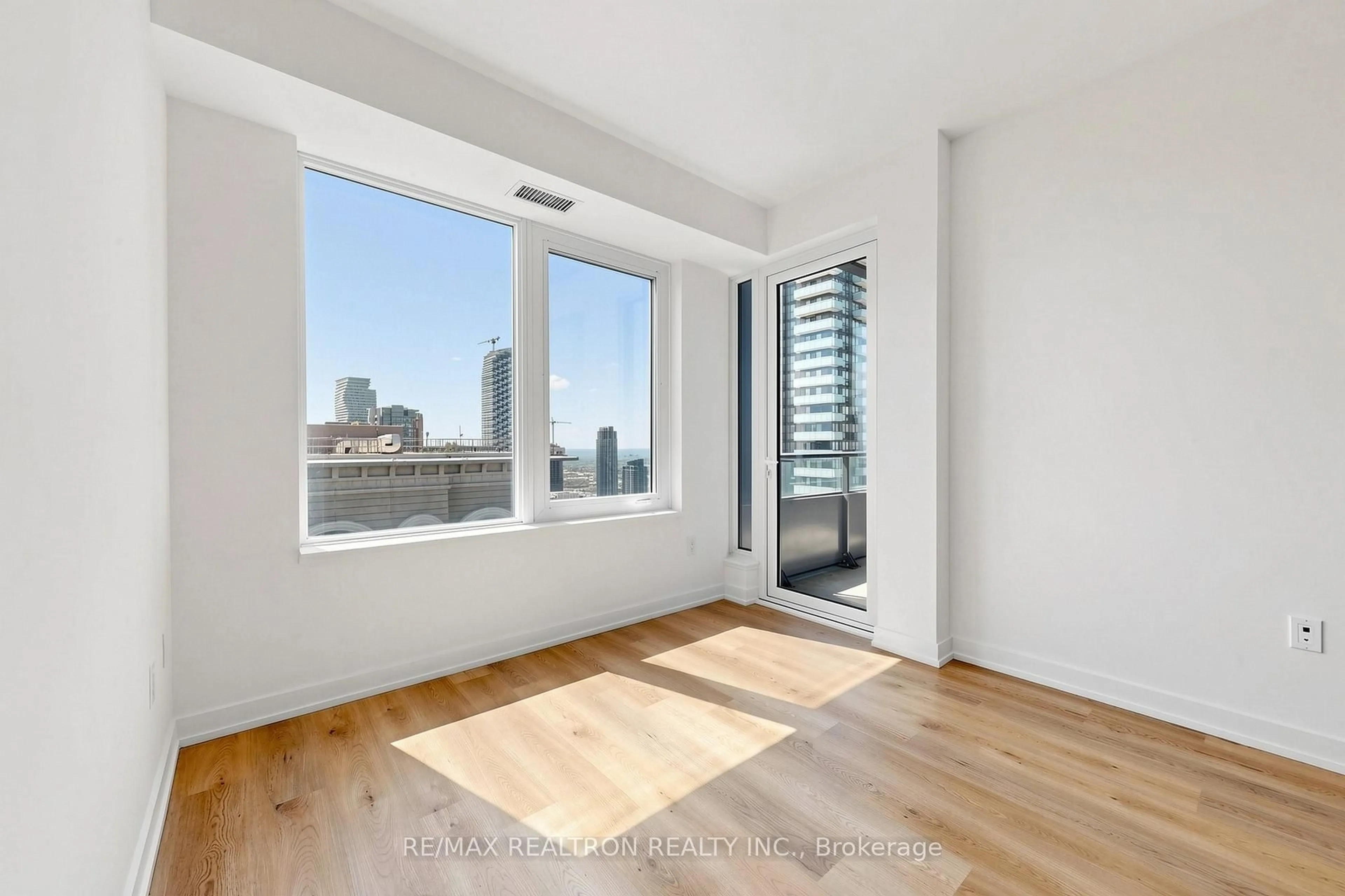 A pic of a room for 395 Square One Dr #3807, Mississauga Ontario L5B 0P6