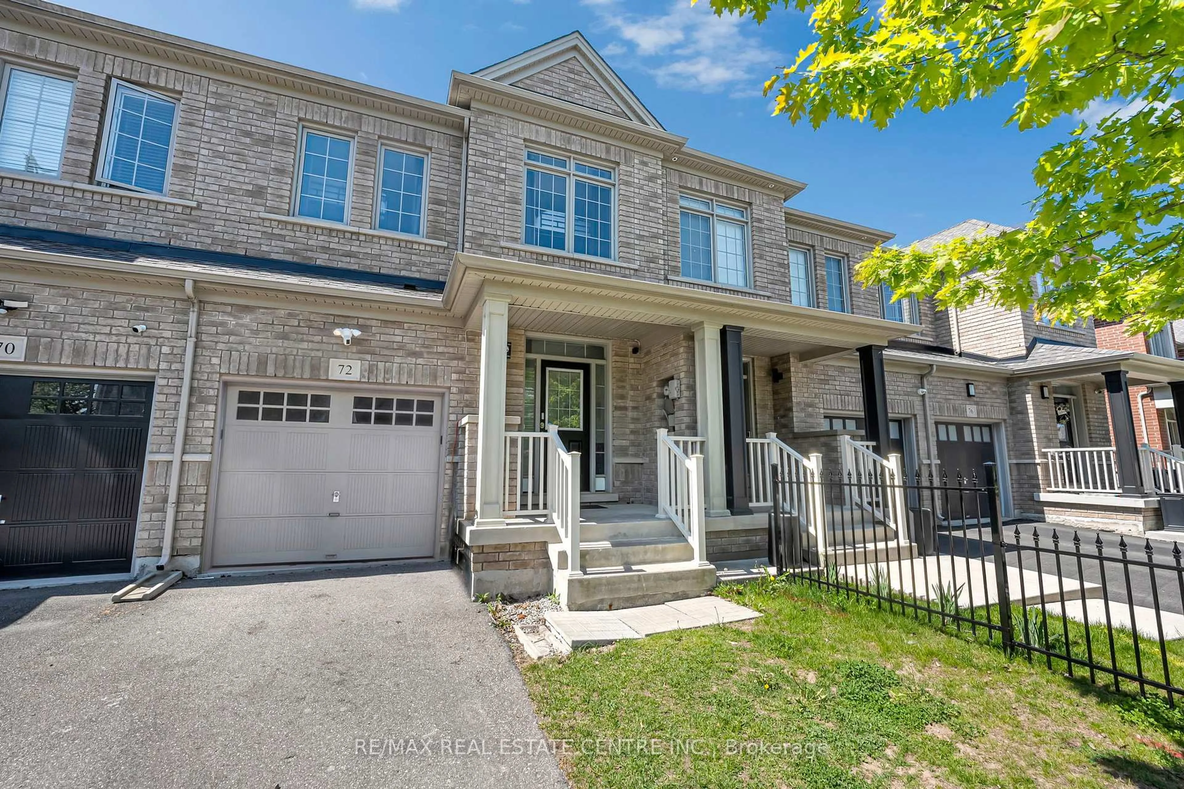 Home with brick exterior material, street for 72 Lady Evelyn Cres, Brampton Ontario L6Y 6C6