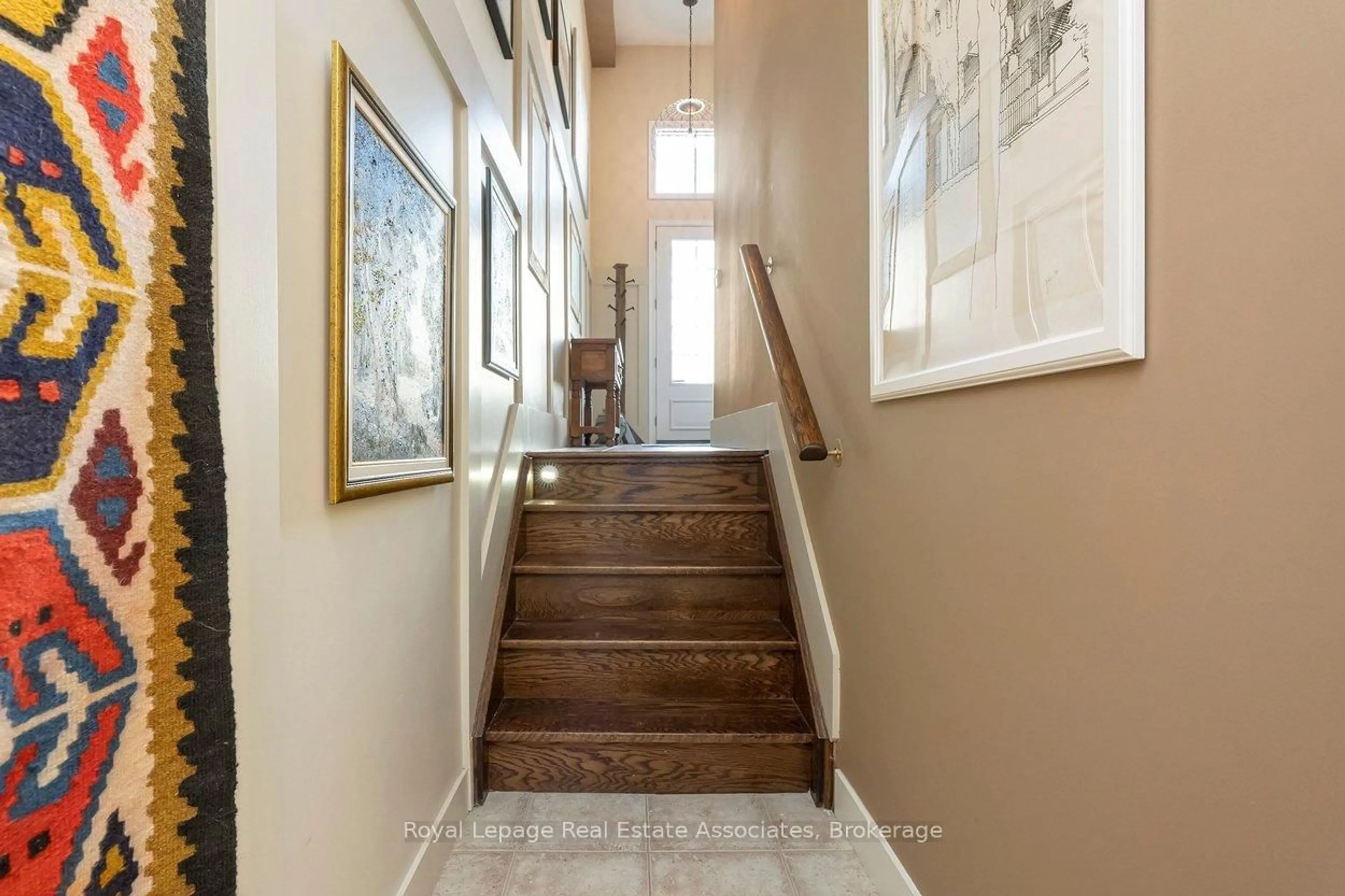 Indoor entryway for 4135 Shipp Dr #20, Mississauga Ontario L4Z 0A7