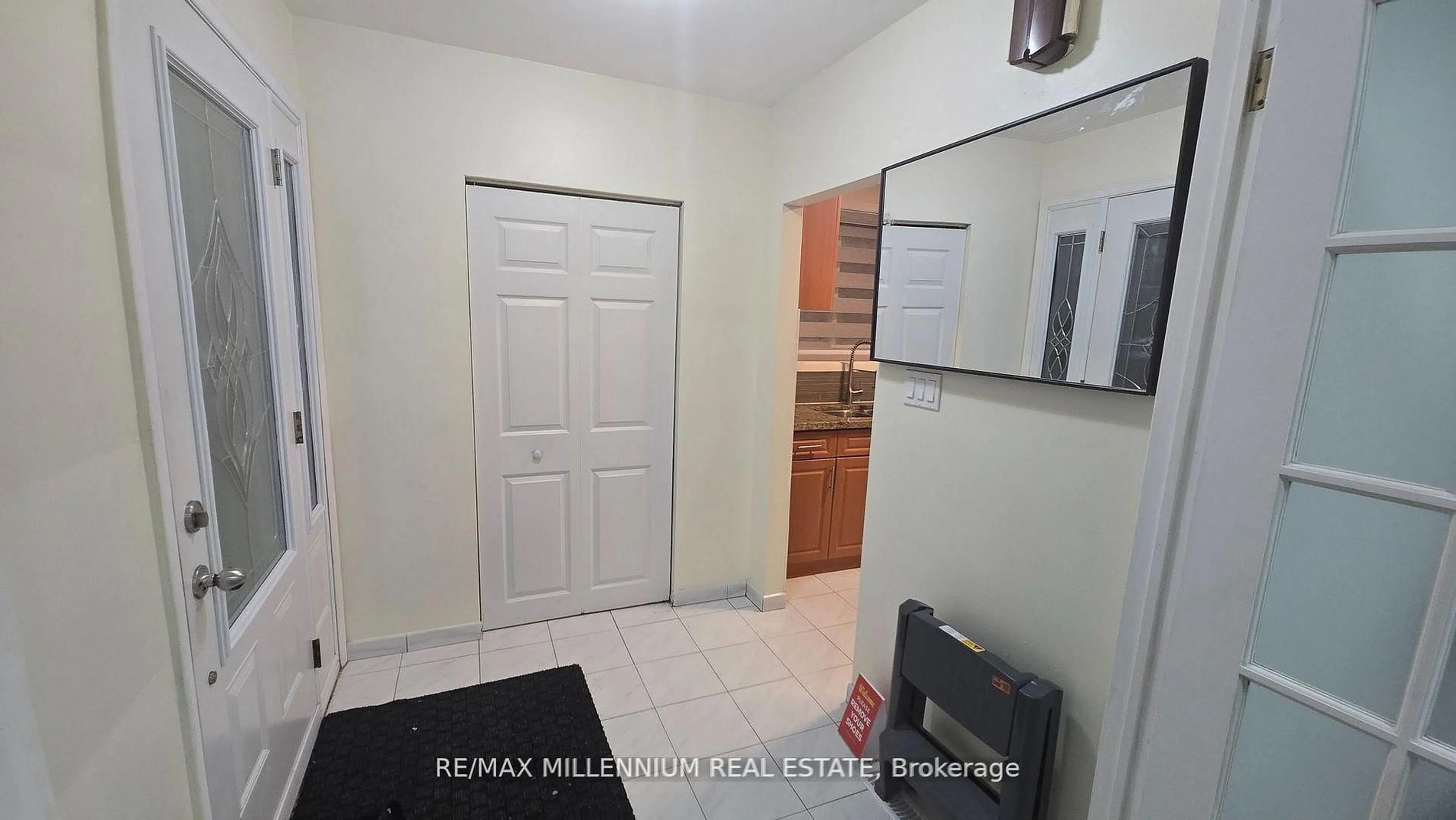 A pic of a room for 120 Duncanwoods Dr, Toronto Ontario M9L 2E1