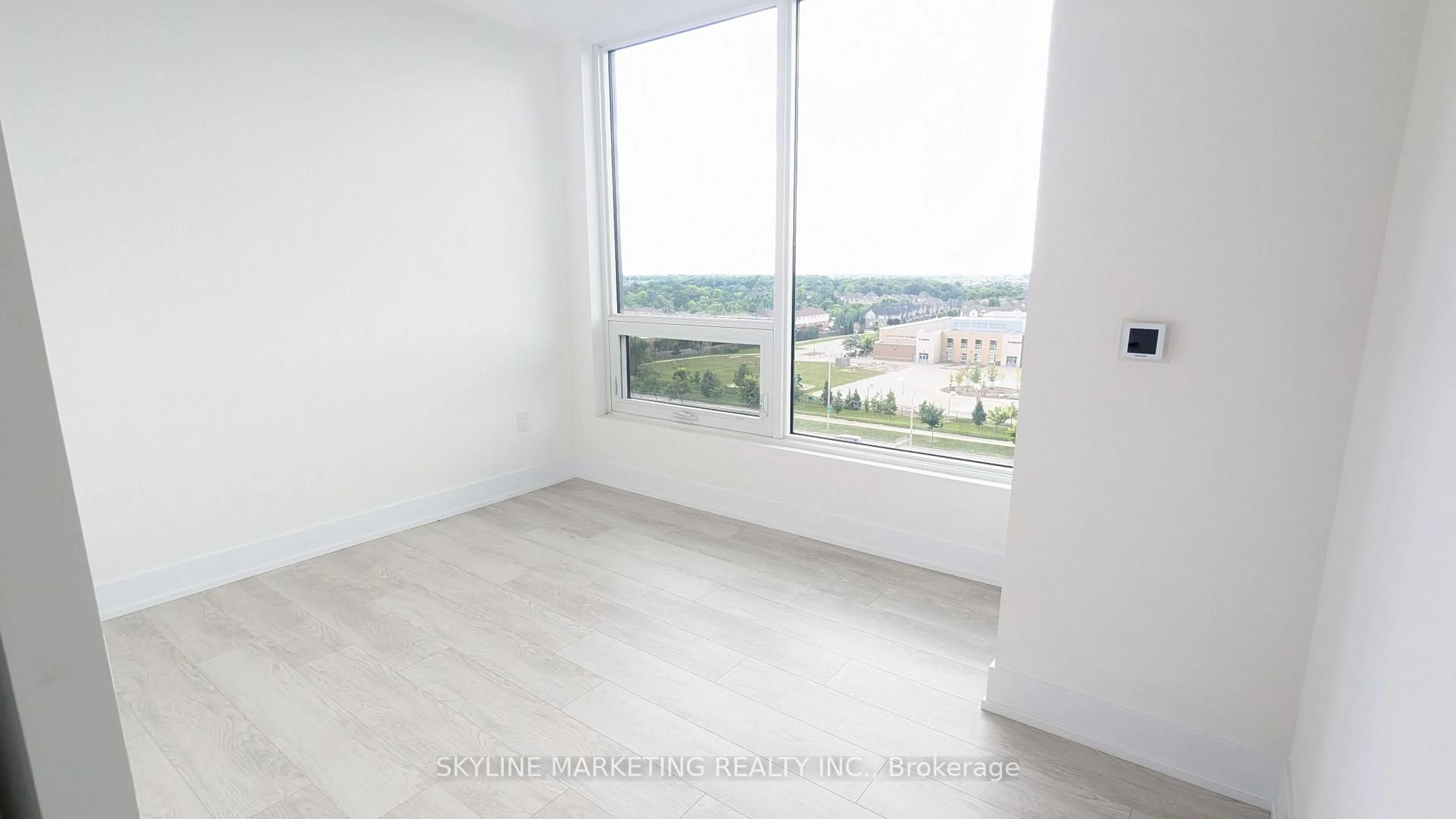 A pic of a room for 2450 Old Bronte Rd #642, Oakville Ontario L6M 5P6