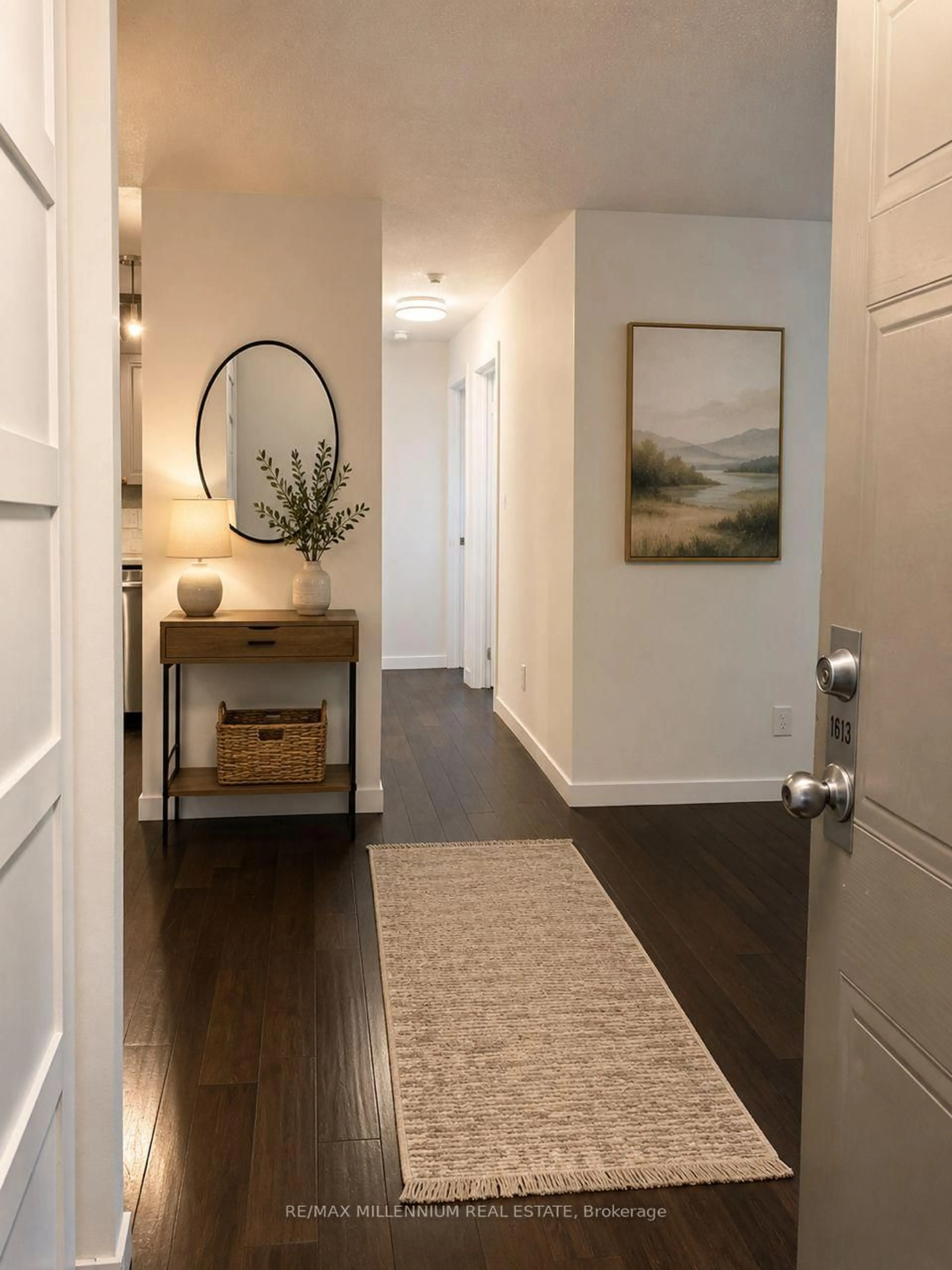 Indoor entryway for 1480 Pilgrims Way #1613, Oakville Ontario L6M 3G7