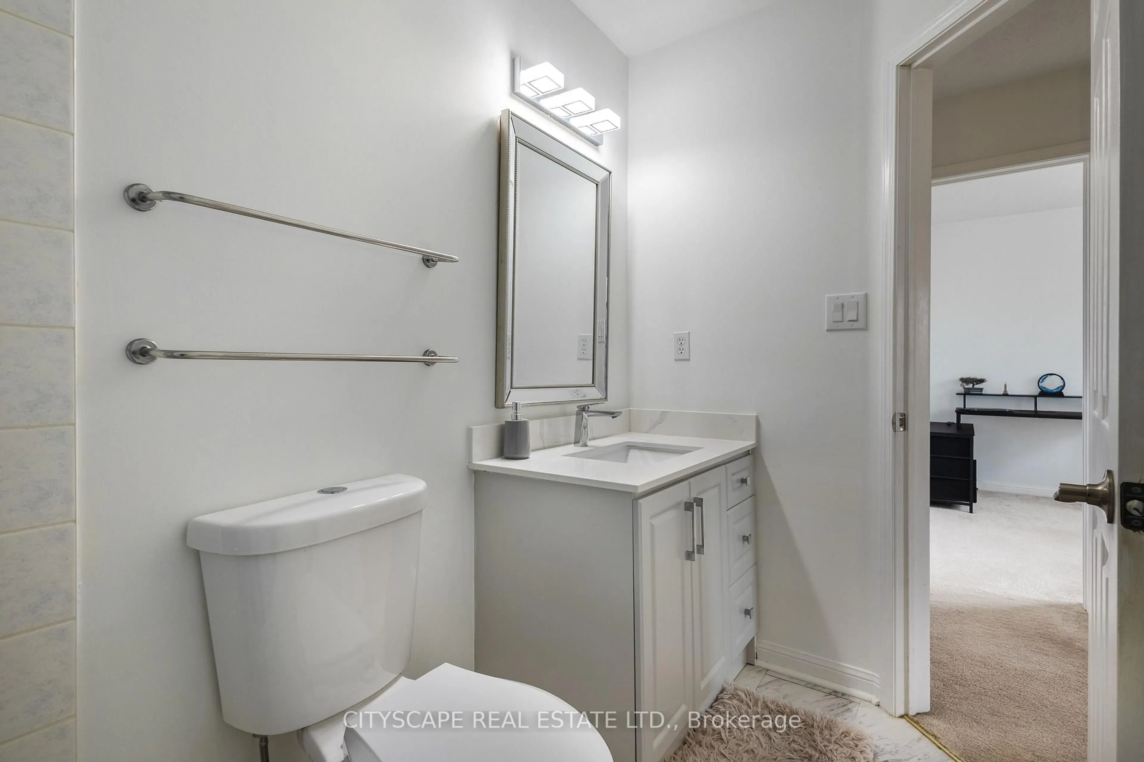 Standard bathroom, unknown for 629 Edwards Ave, Milton Ontario L9T 6B2