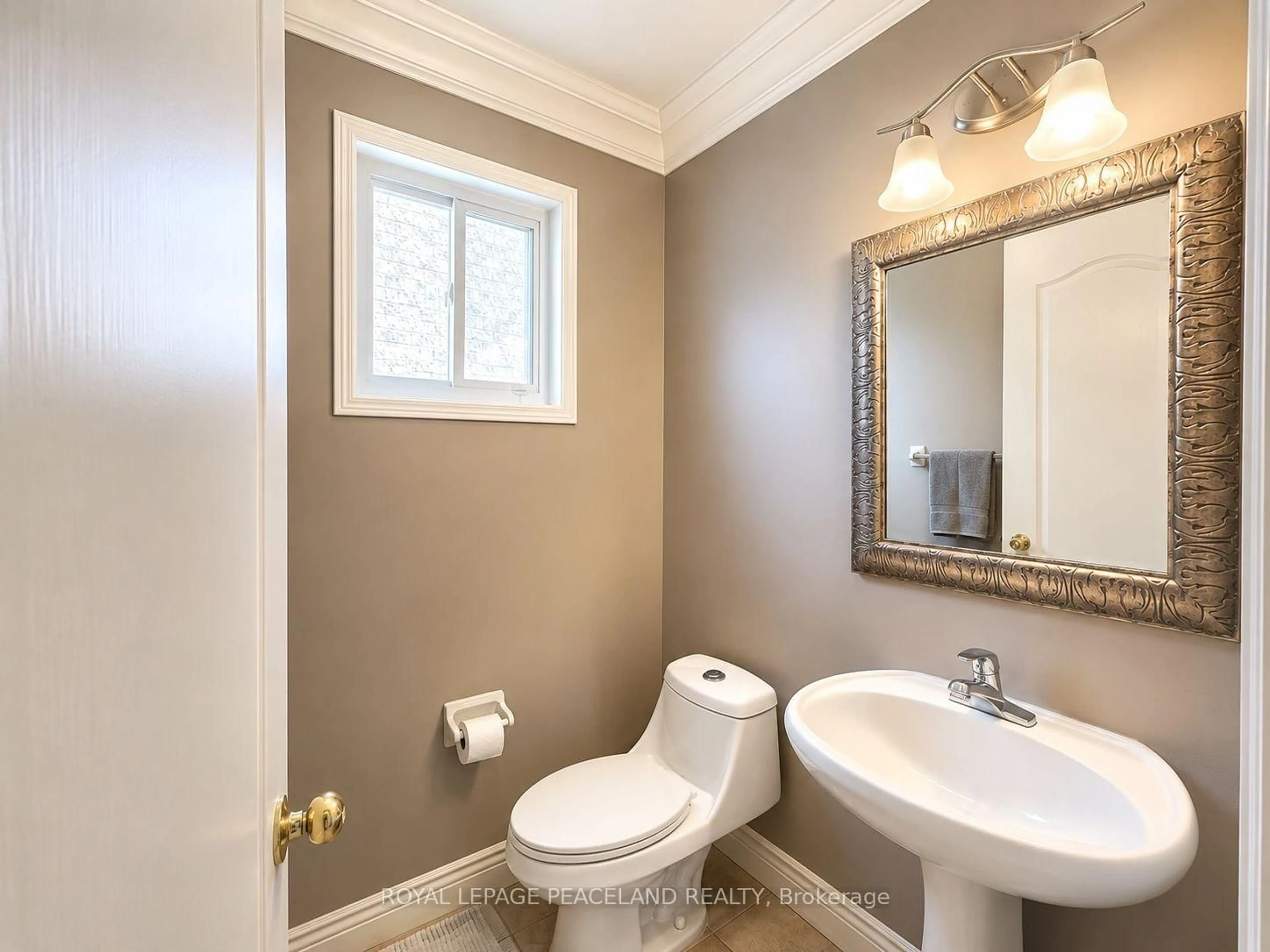 Standard bathroom, ceramic/tile floor for 65 Tanglemere Cres, Brampton Ontario L7A 1R9
