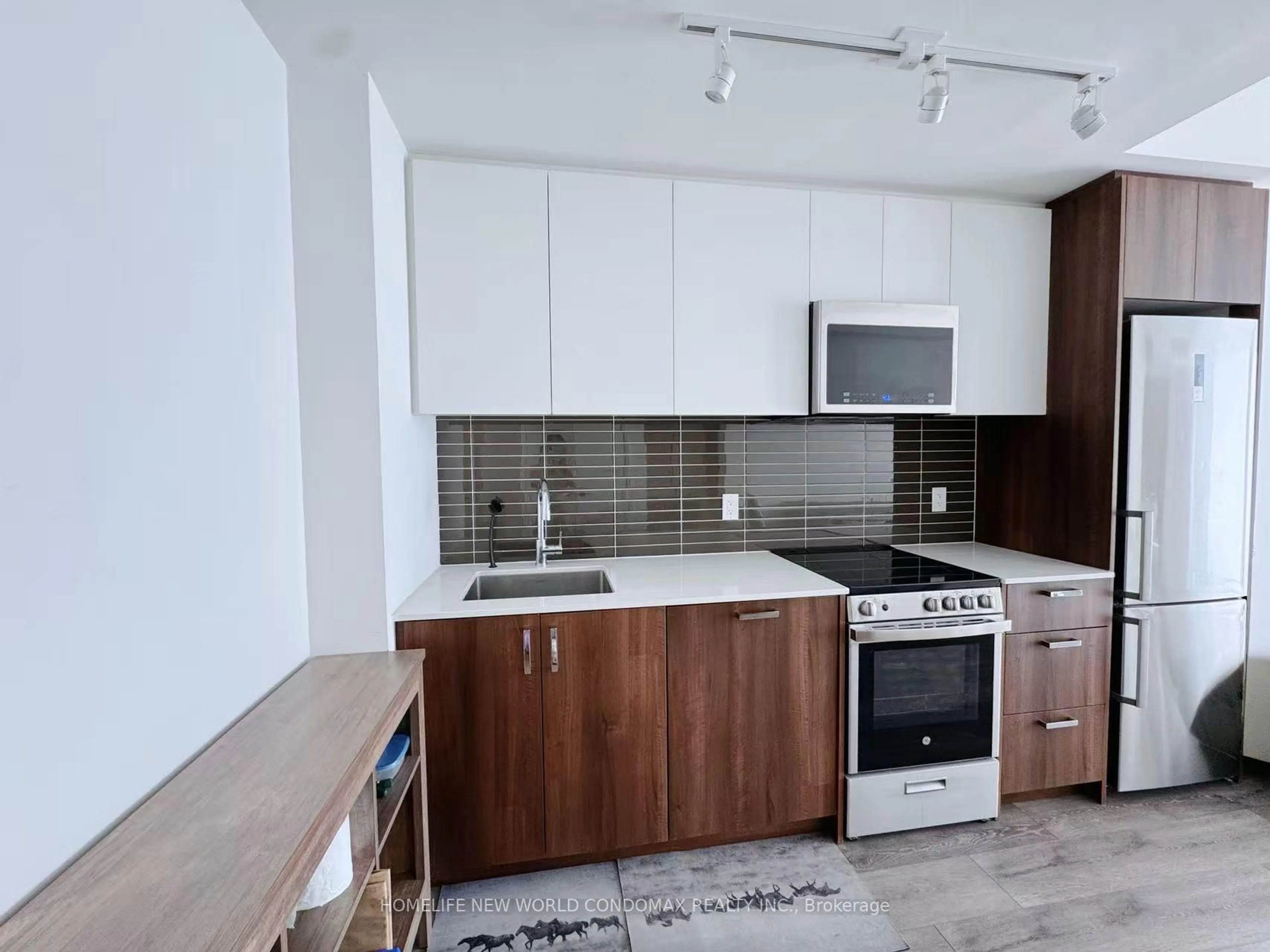 Standard kitchen, unknown for 1787 ST. CLAIR Ave #609, Toronto Ontario M6N 0B7