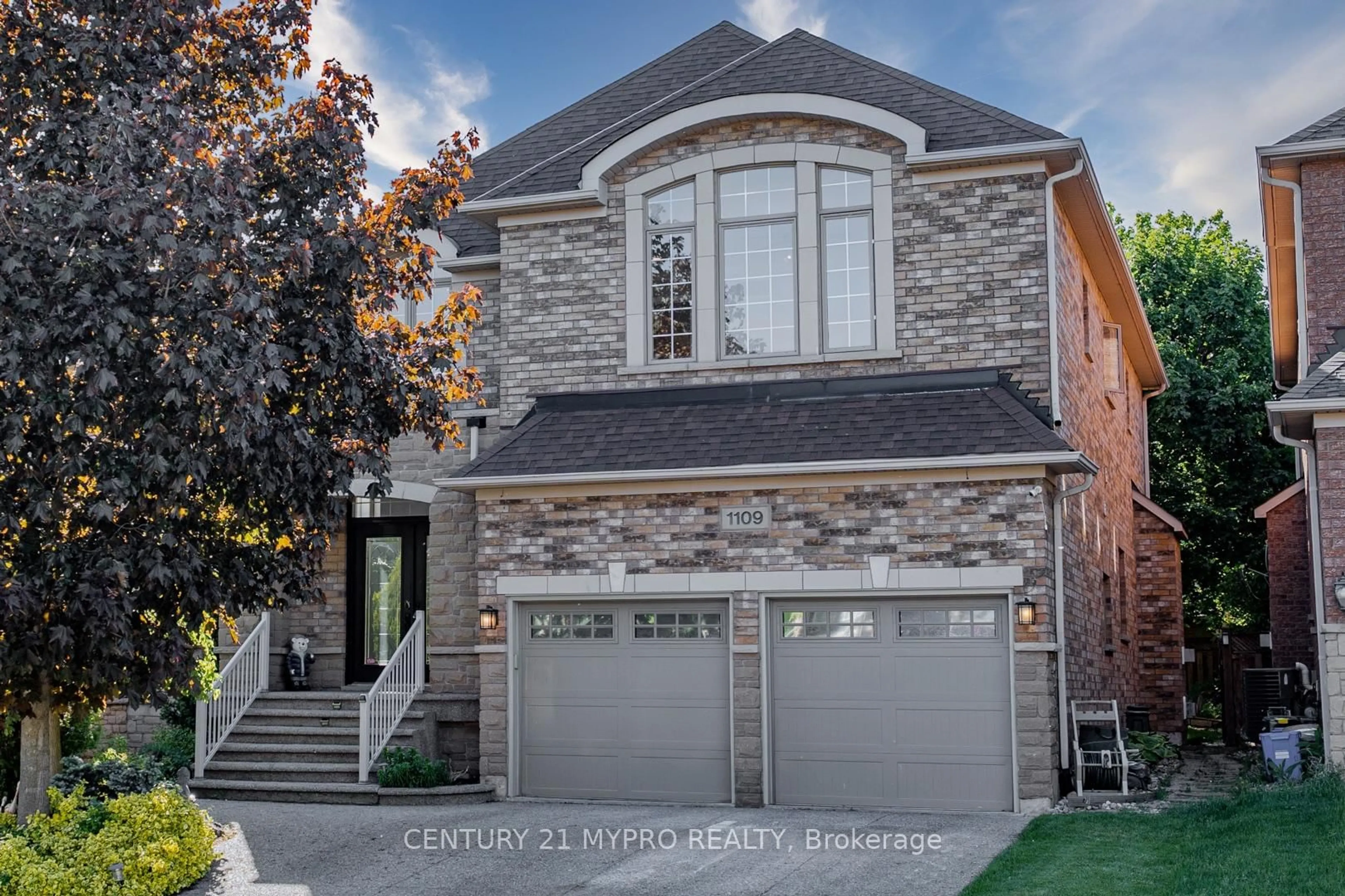 Home with brick exterior material, street for 1109 Kestell Blvd, Oakville Ontario L6H 7M5