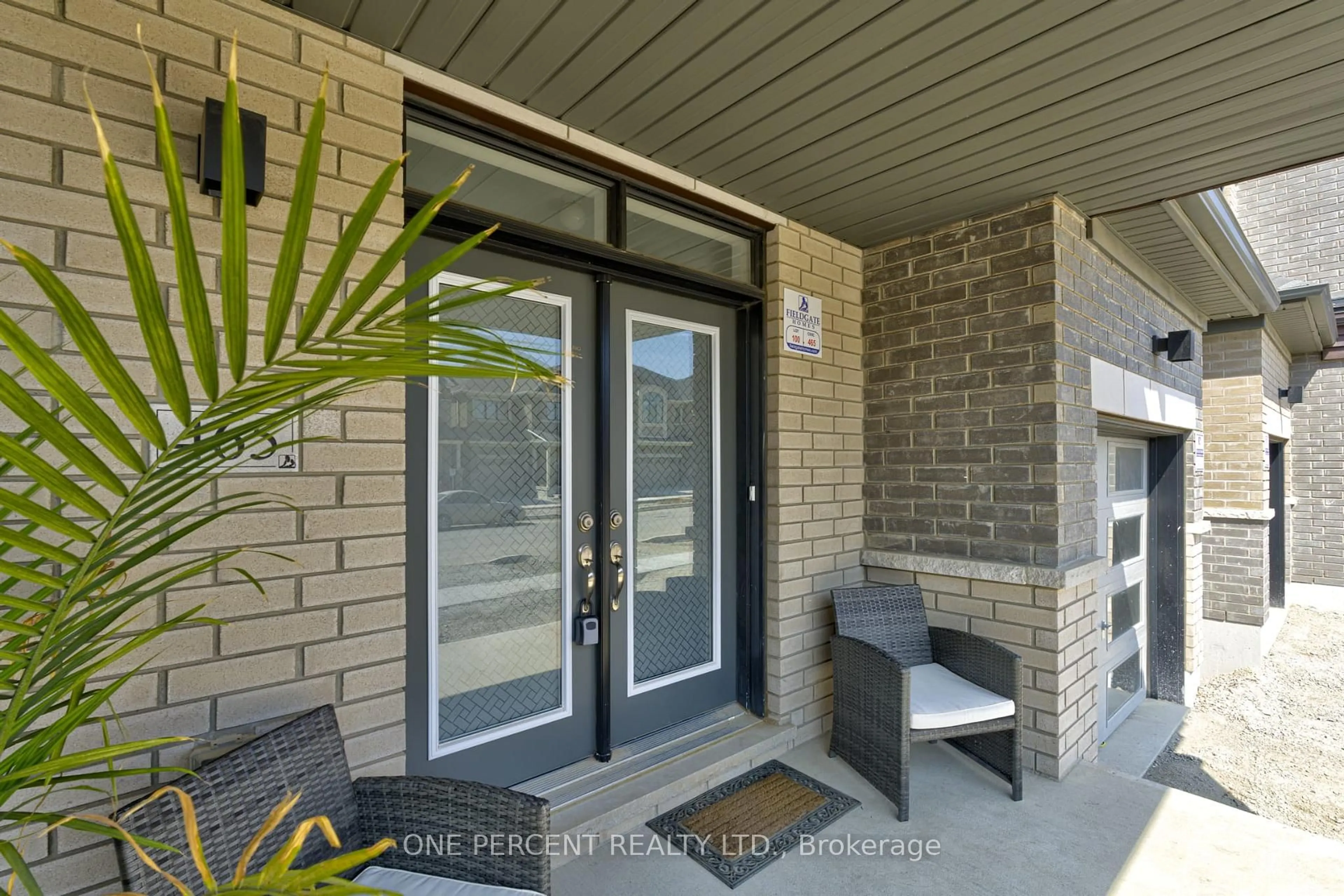 Indoor entryway for 465 Kennedy Circ, Milton Ontario L9E 2C4