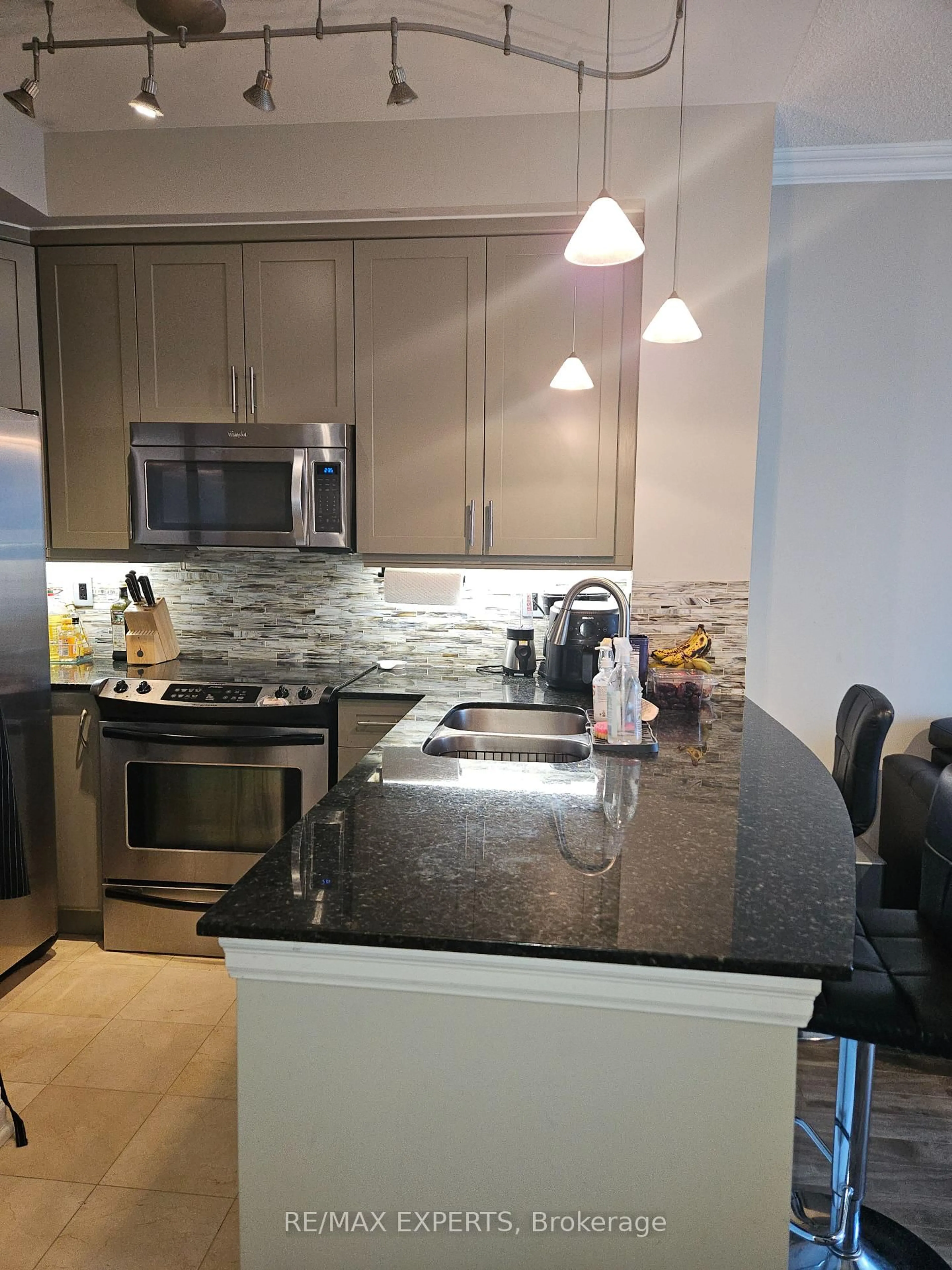 Unknown for 2083 Lakeshore Blvd #1509, Toronto Ontario M8V 4G2