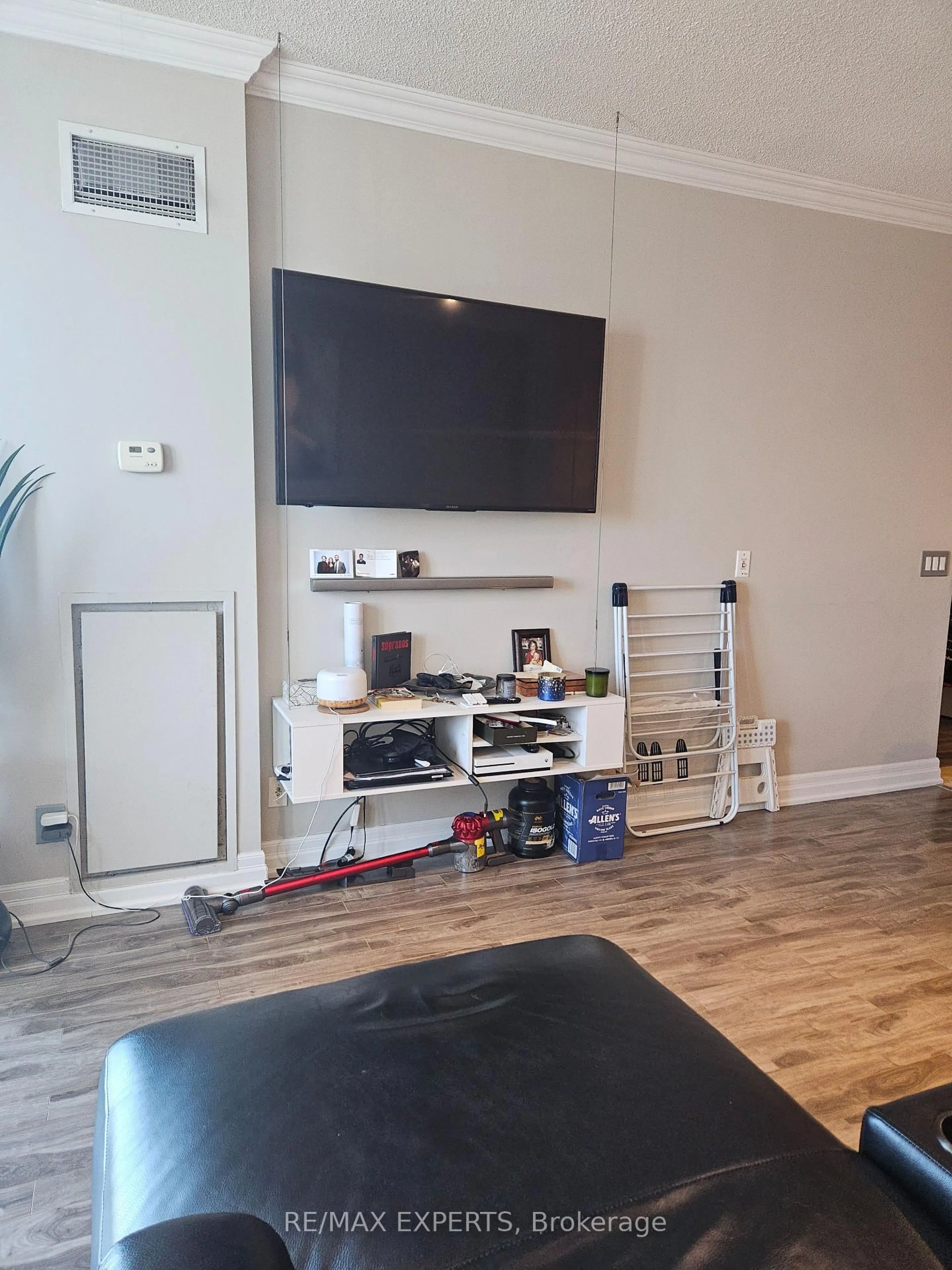 A pic of a room for 2083 Lakeshore Blvd #1509, Toronto Ontario M8V 4G2