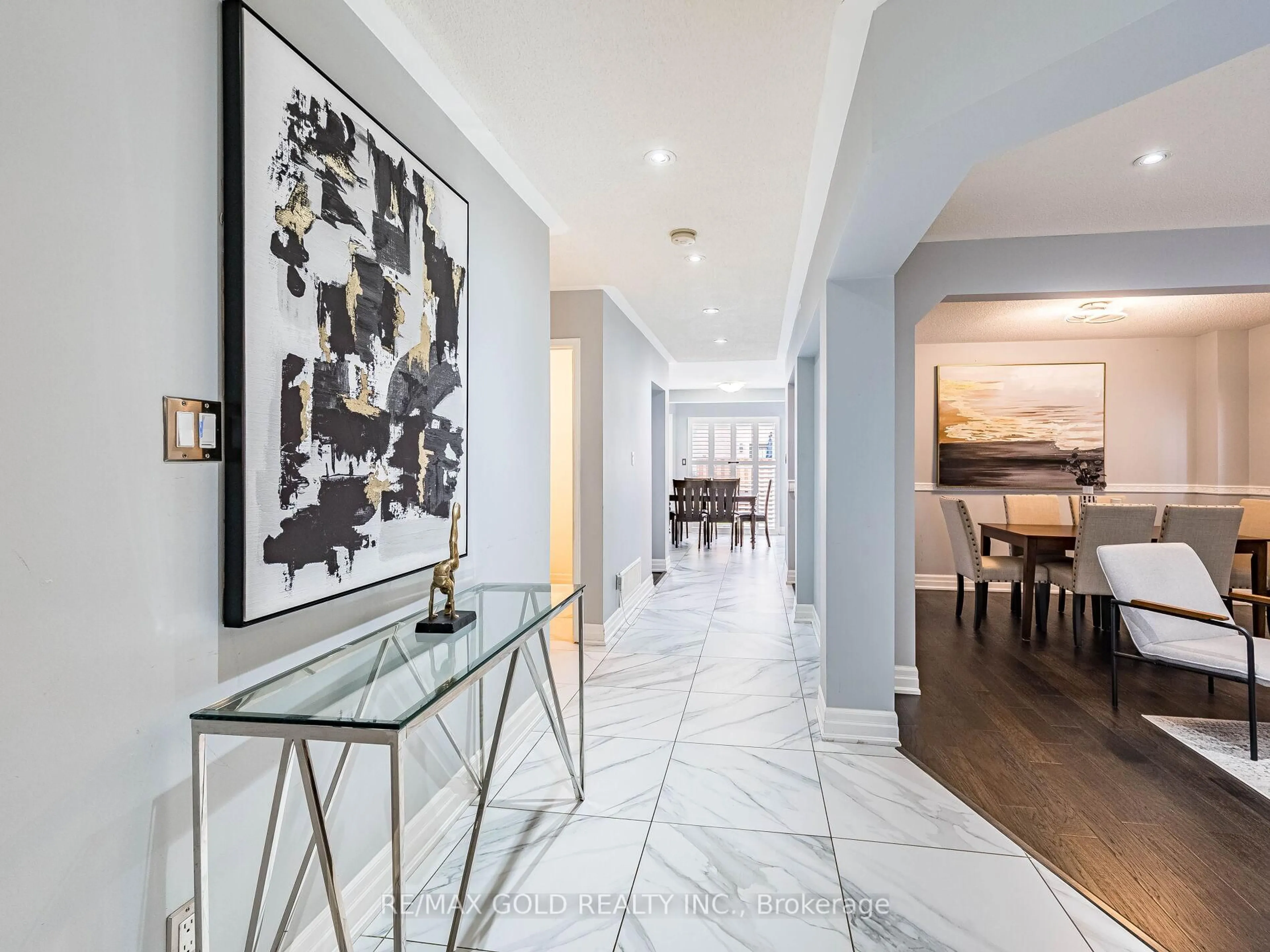 Indoor entryway for 66 Hiberton Cres, Brampton Ontario L7A 3C9