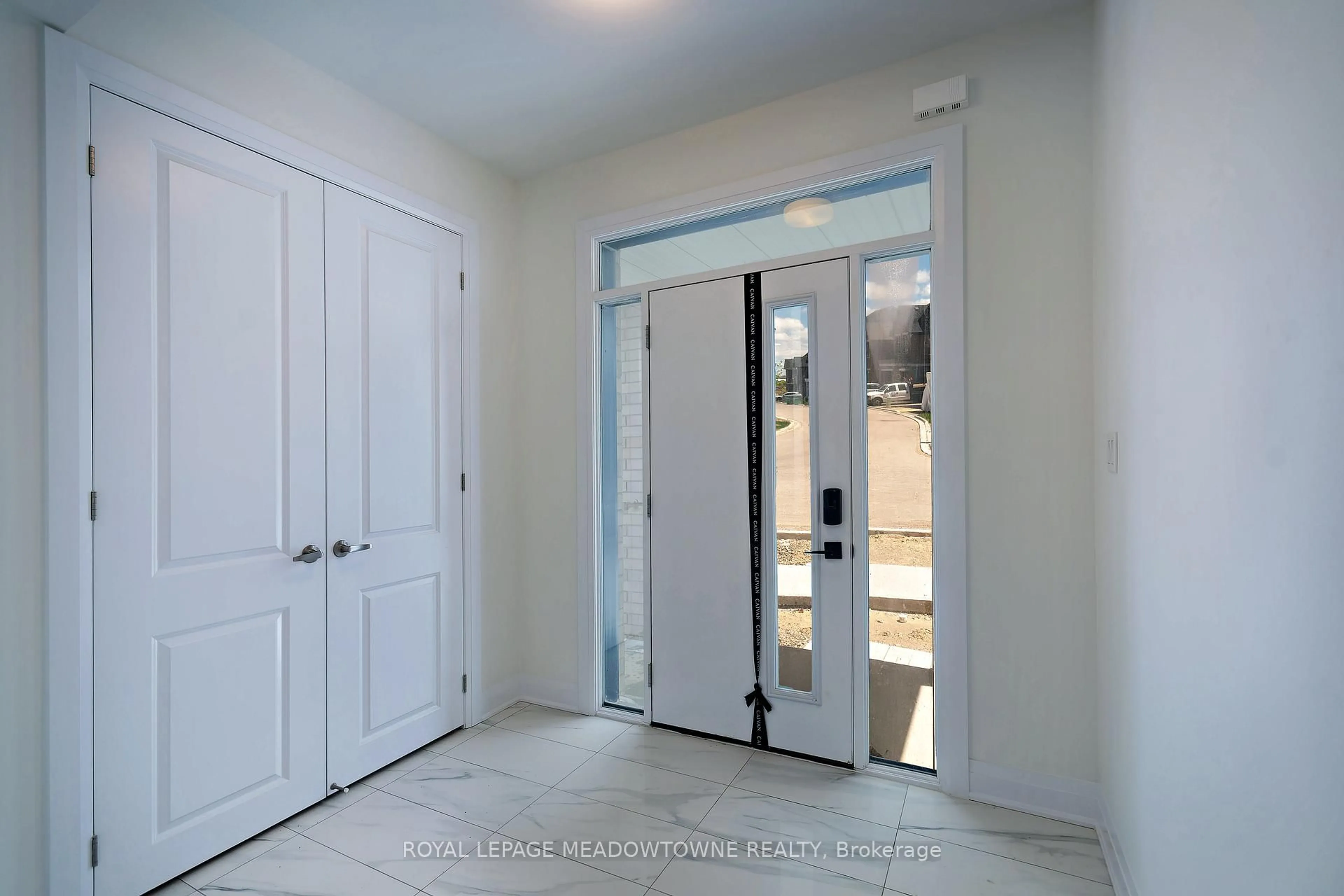 Indoor entryway for 68 Spiritwood Way, Brampton Ontario L7A 5L9