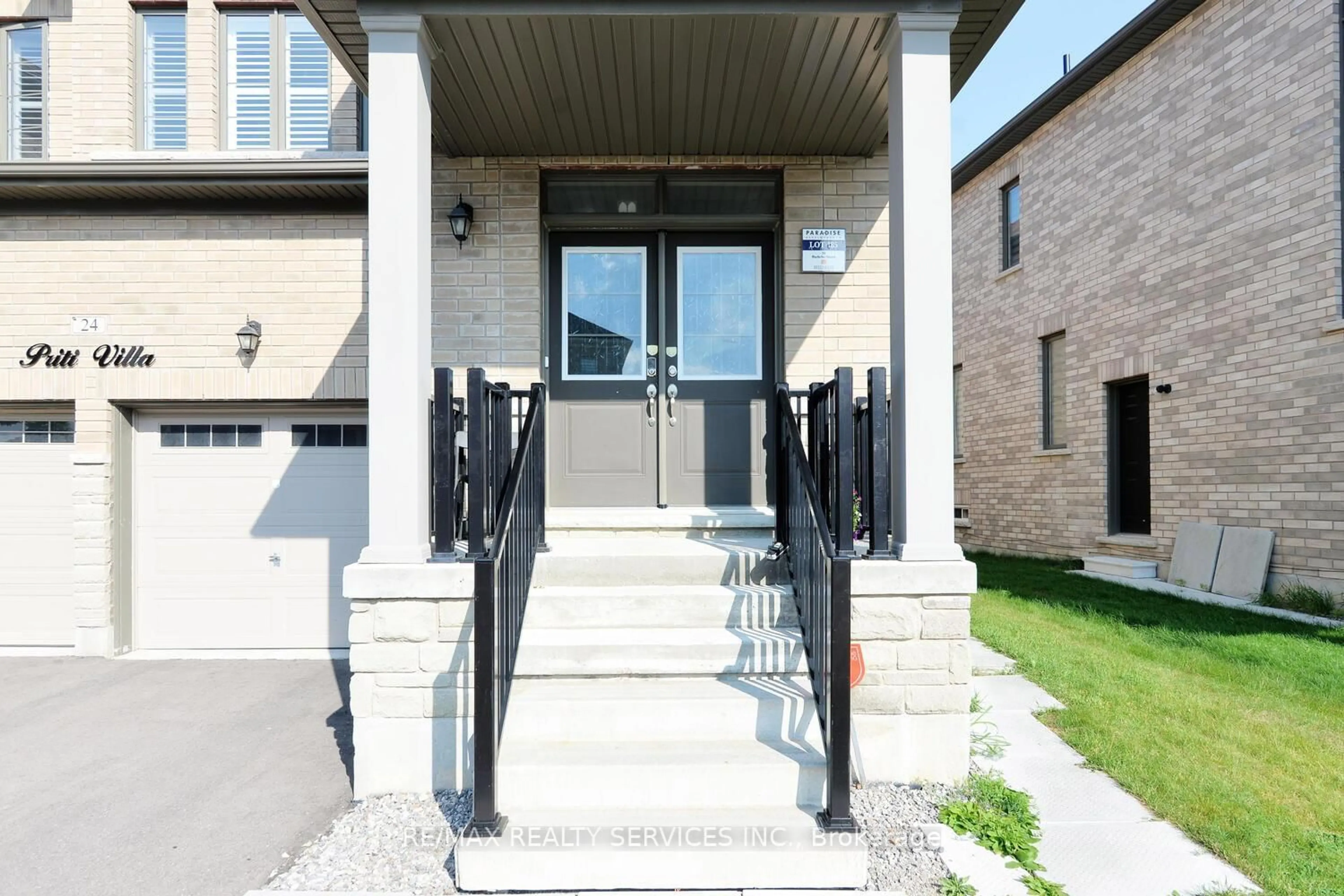 Unknown for 24 Bachelor St, Brampton Ontario L7A 5A9