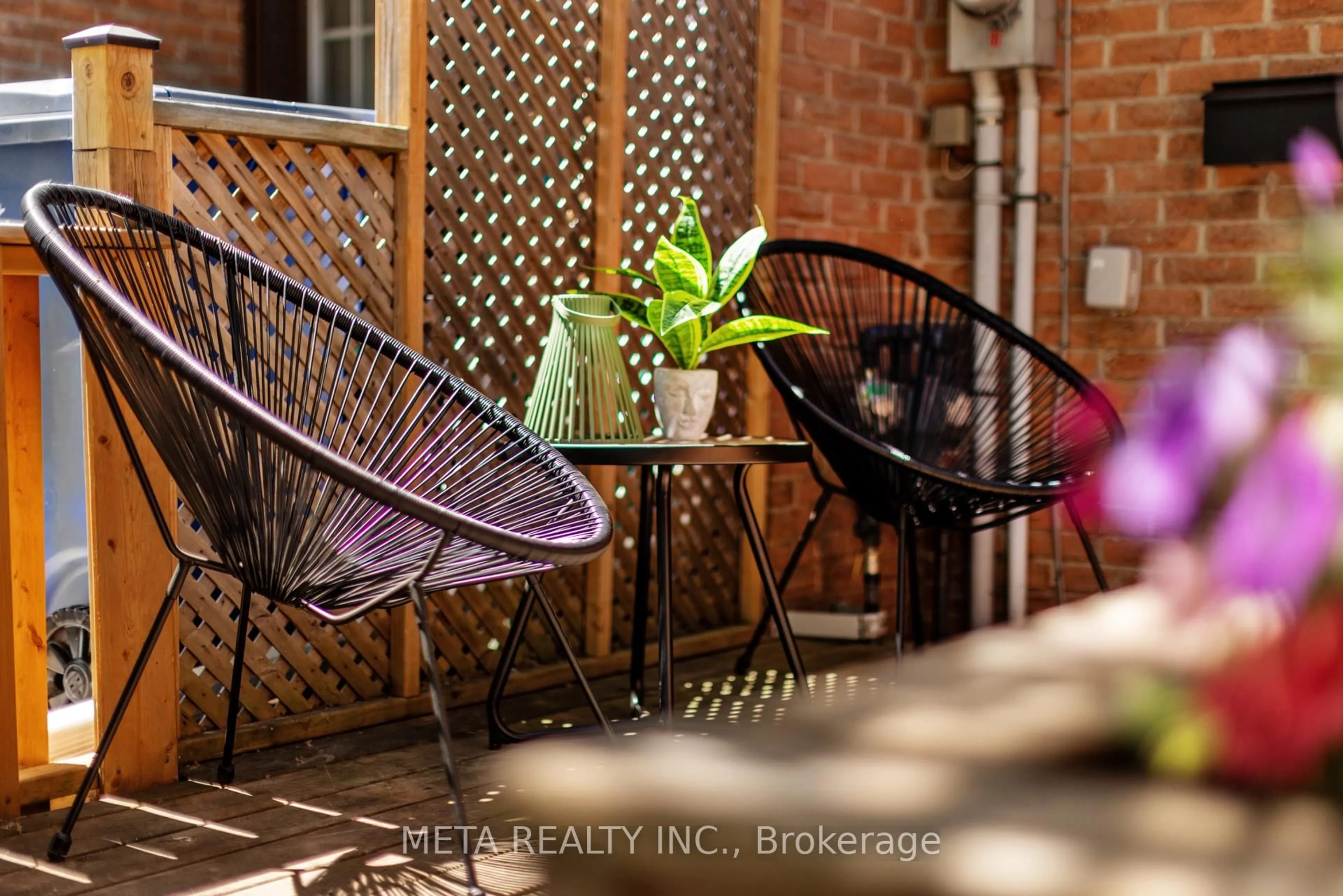 Patio, unknown for 18 Johanna Dr, Orangeville Ontario L9W 3S5