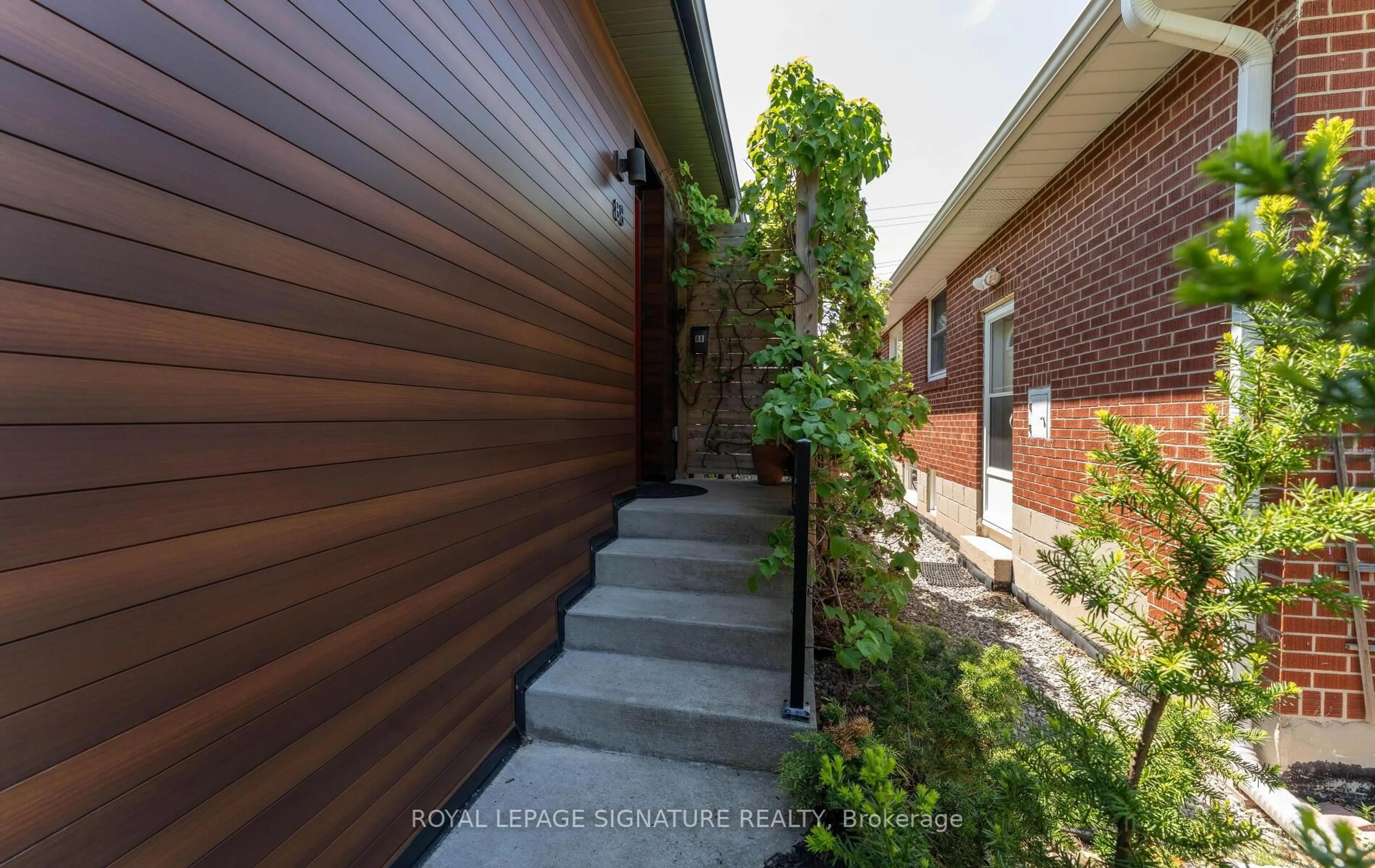 Unknown for 88 Beaver Bend Cres, Toronto Ontario M9B 5R6