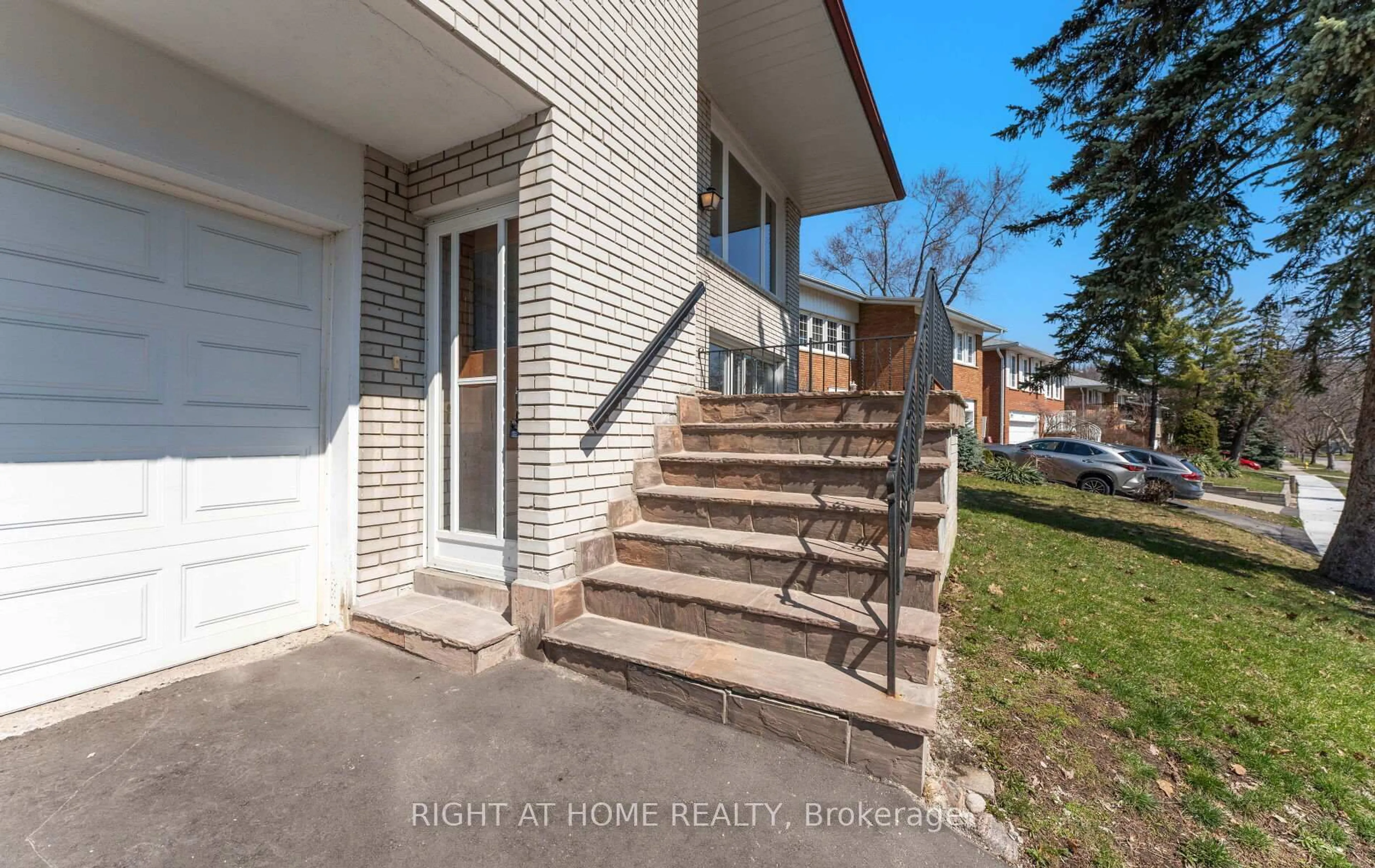 Unknown for 41 Knoll Dr, Toronto Ontario M9A 4G9