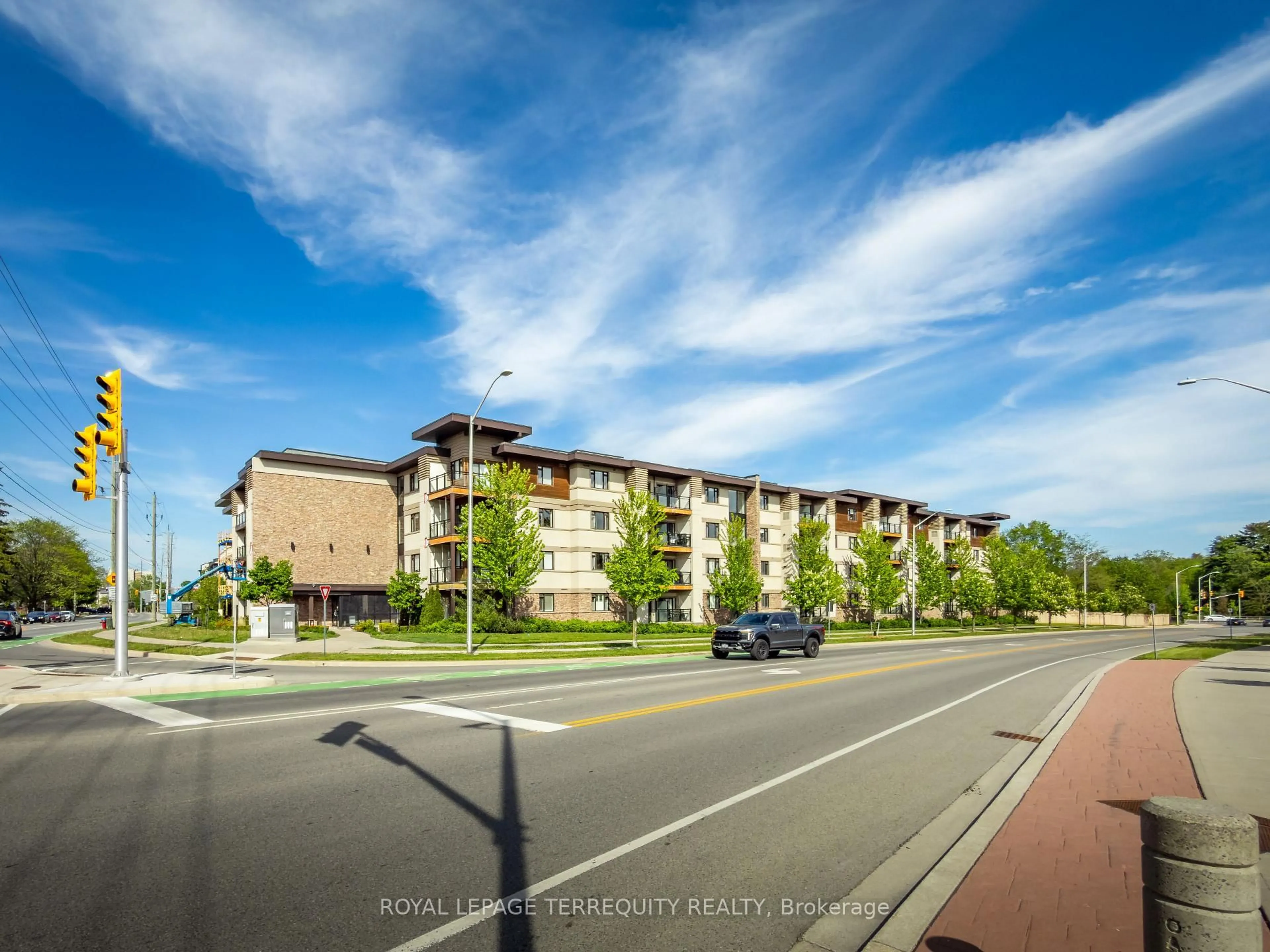 Unknown for 128 Garden Dr #313, Oakville Ontario L6K 0H7