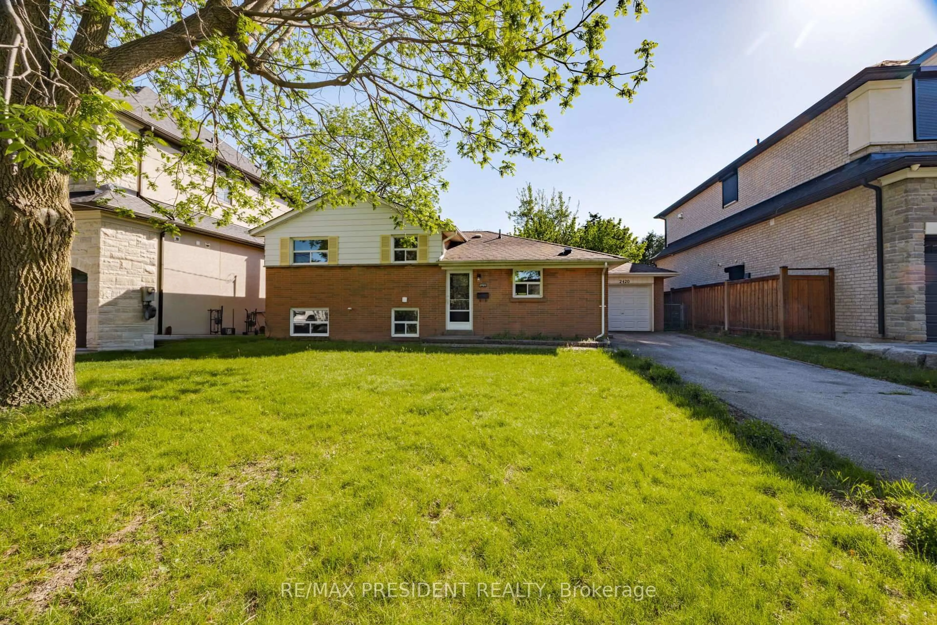 Unknown for 2420 Edenhurst Dr, Mississauga Ontario L5A 2K9